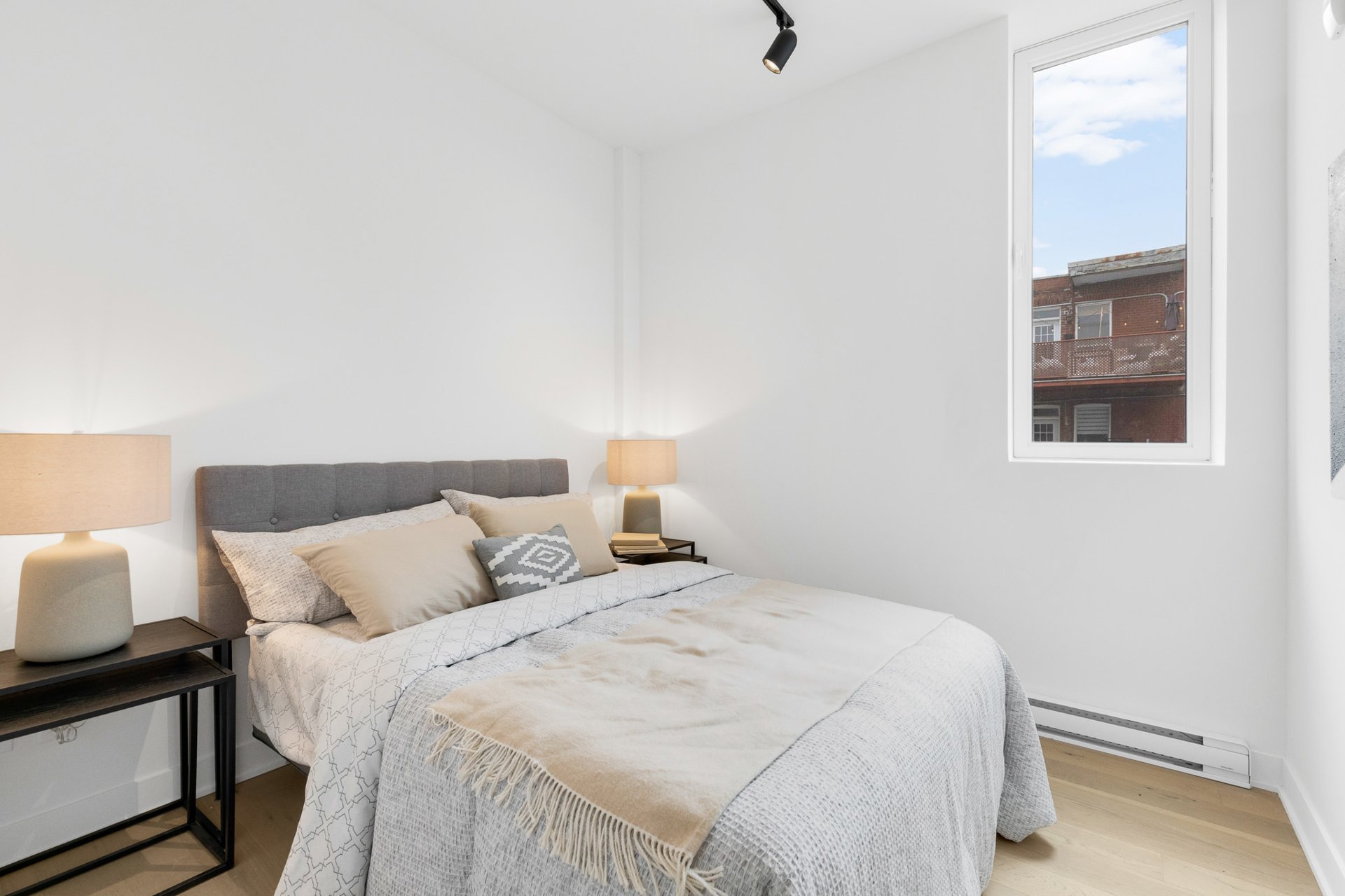 Bedroom – 5410, Av. Papineau, apt. 207