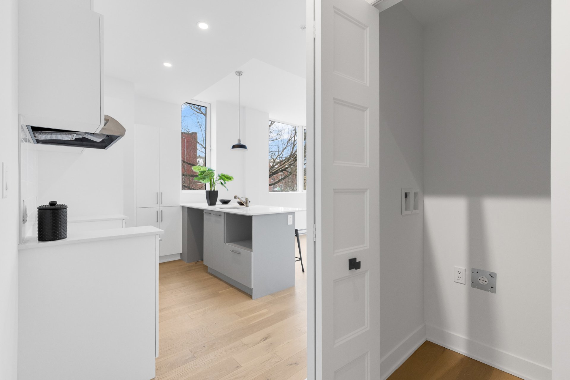 Kitchen – 5410, Av. Papineau, apt. 207