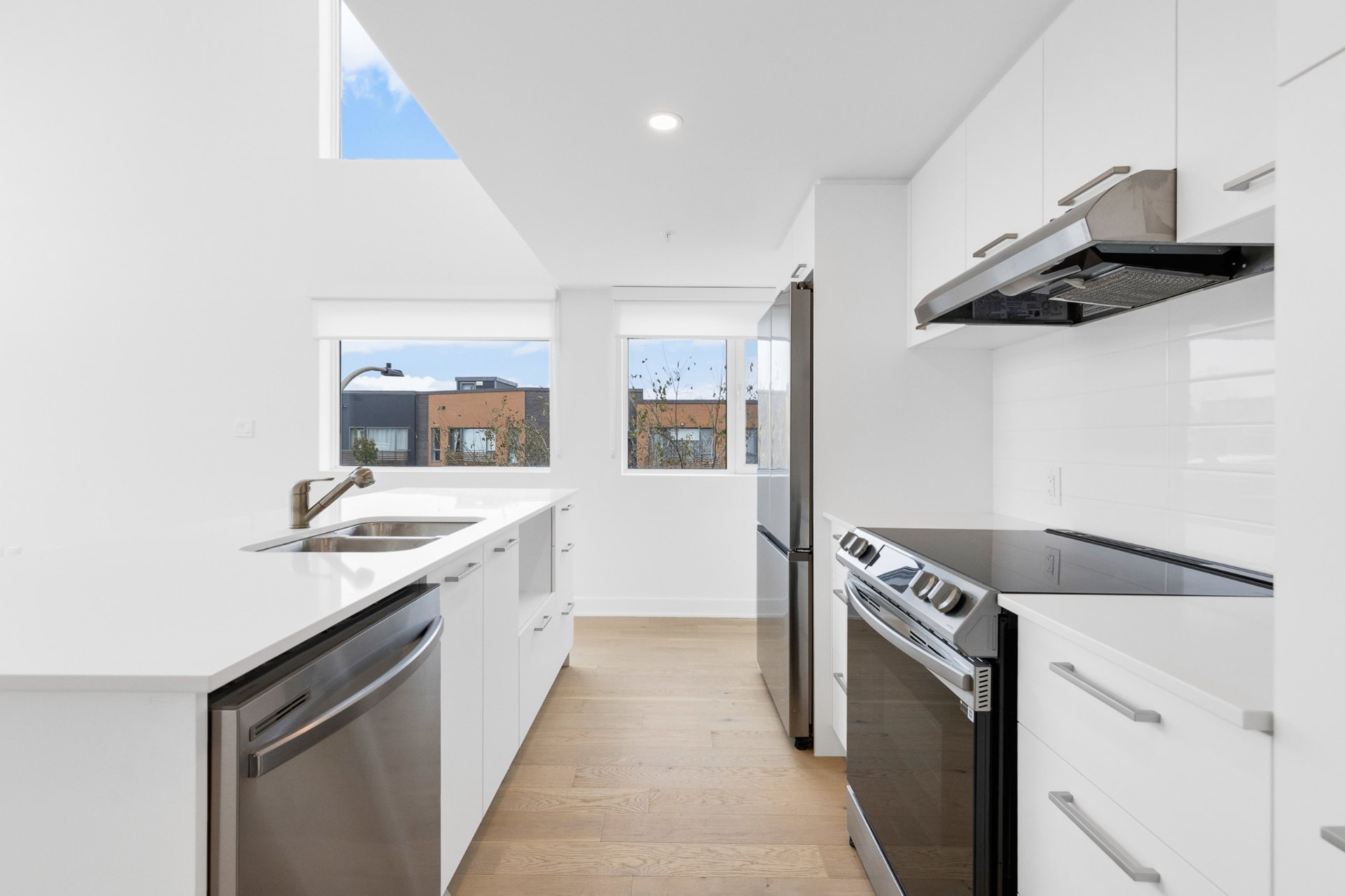 Kitchen – 5410, Av. Papineau, apt. 301