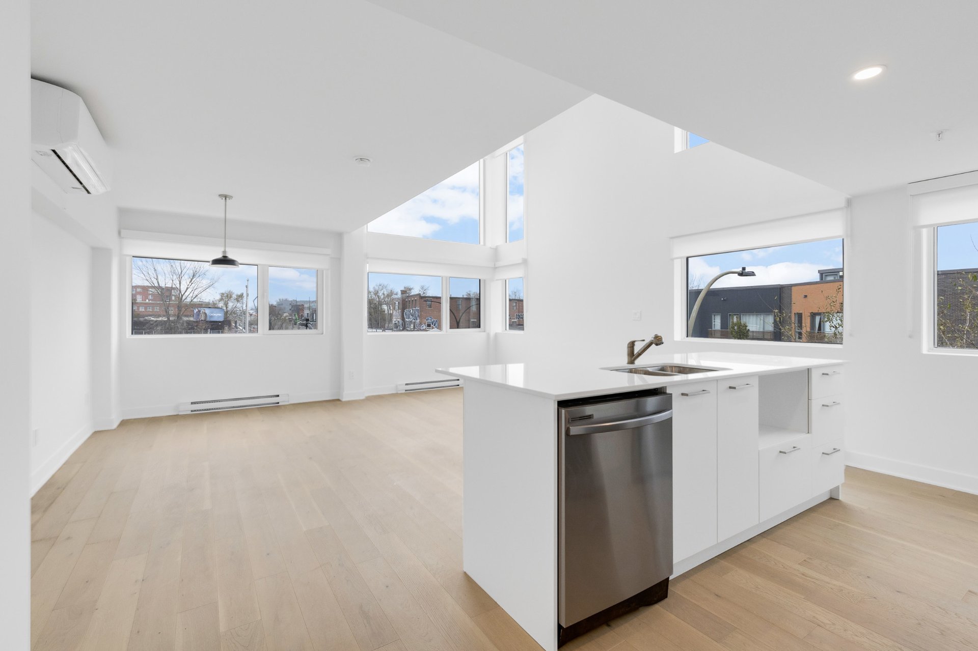 Overall view – 5410, Av. Papineau, apt. 301