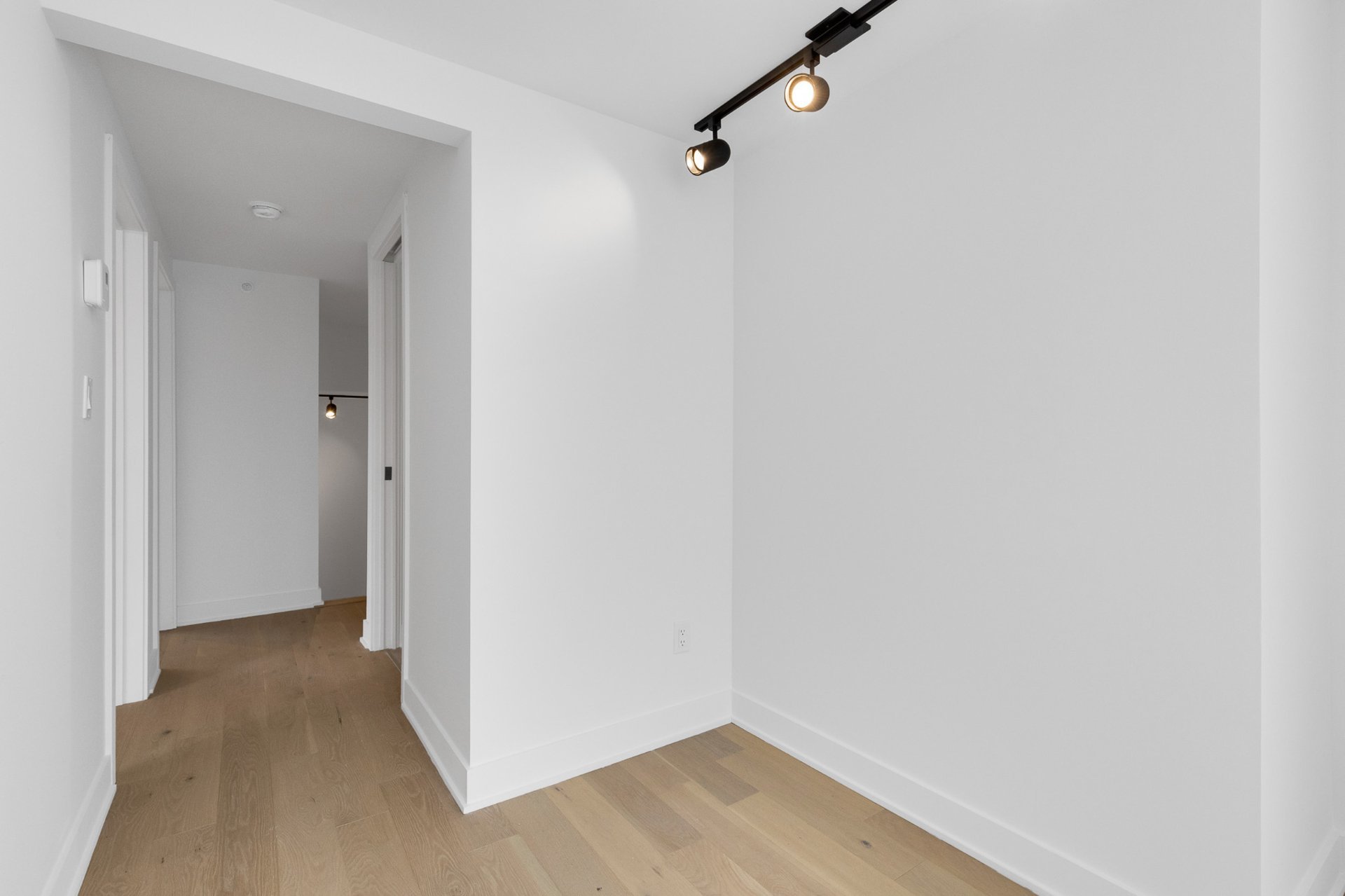 Bedroom – 5410, Av. Papineau, apt. 301