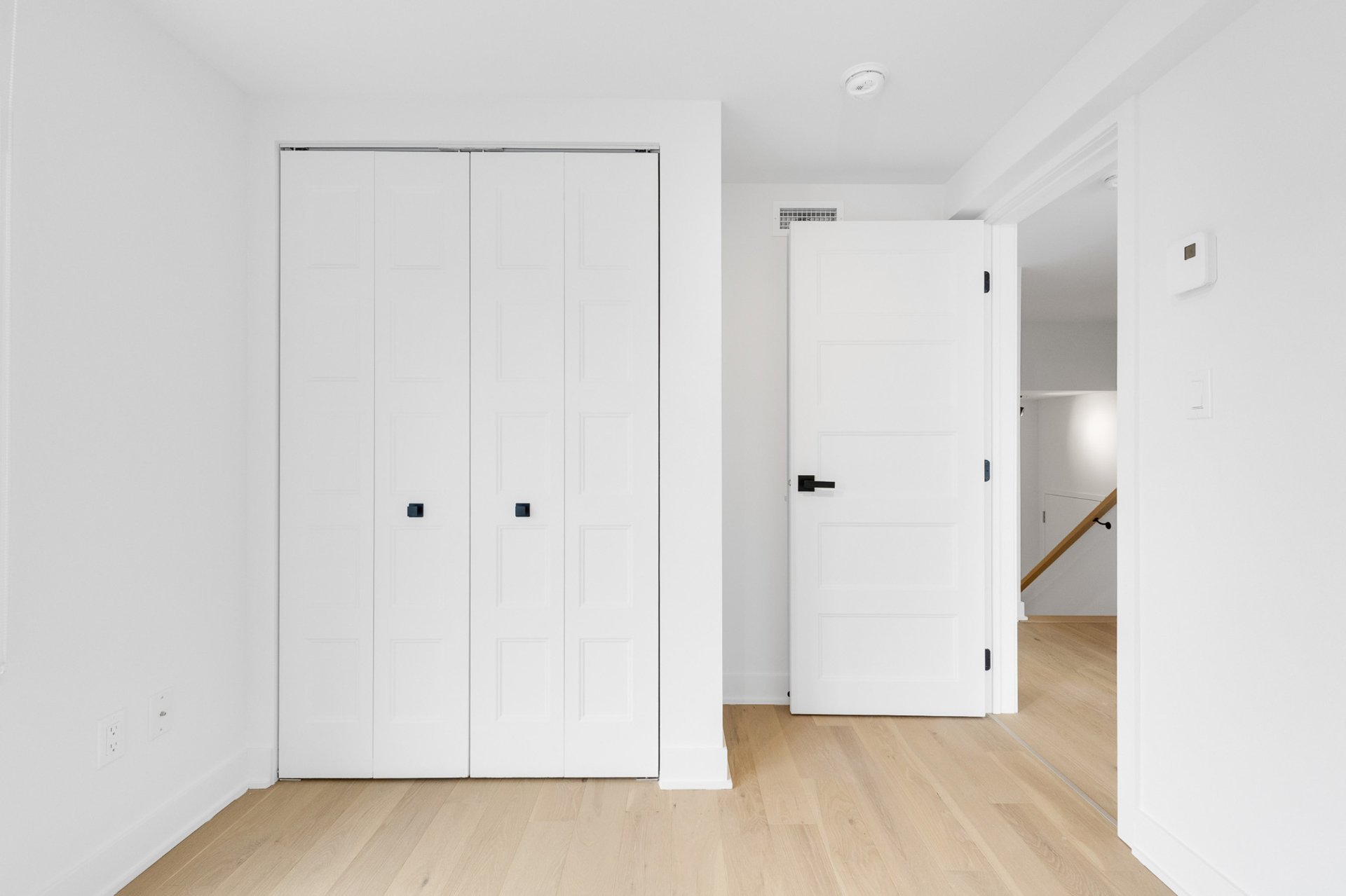 Bedroom – 5410, Av. Papineau, apt. 301