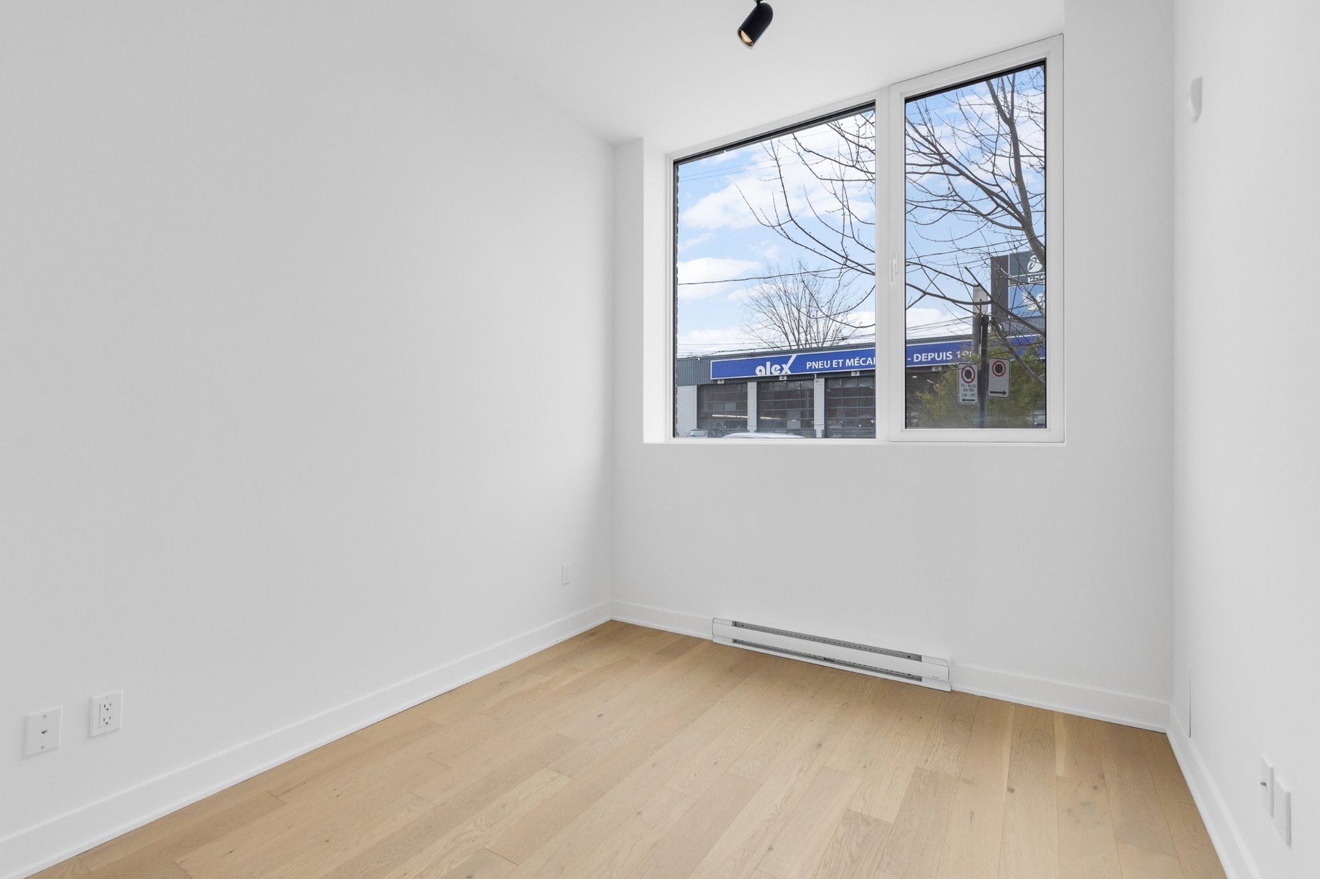 Chambre à coucher – 5410, Av. Papineau, app. 104