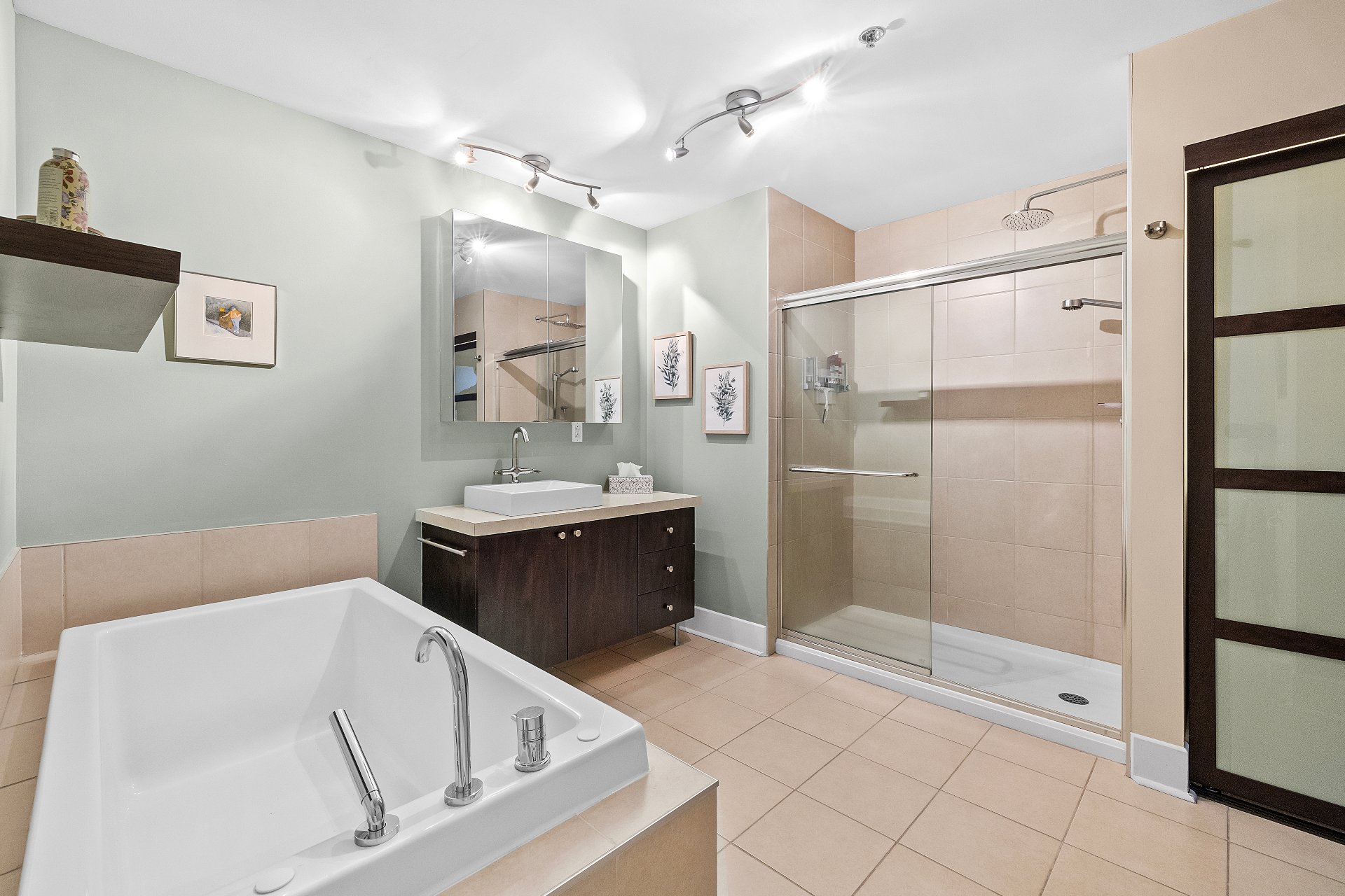 Bathroom – 4150, Rue St-Ambroise, apt. 101