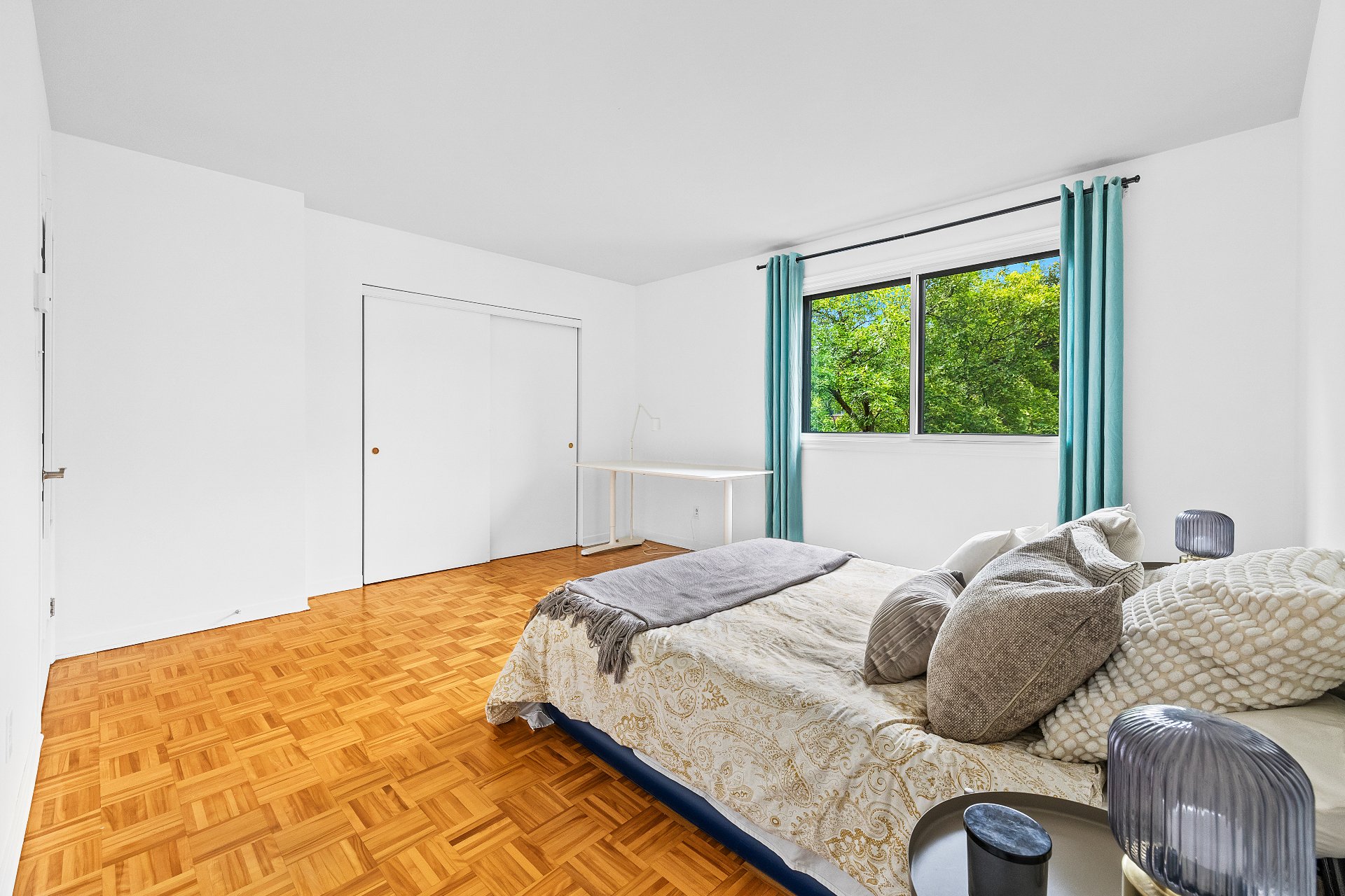 Bedroom – 2662, Rue Workman