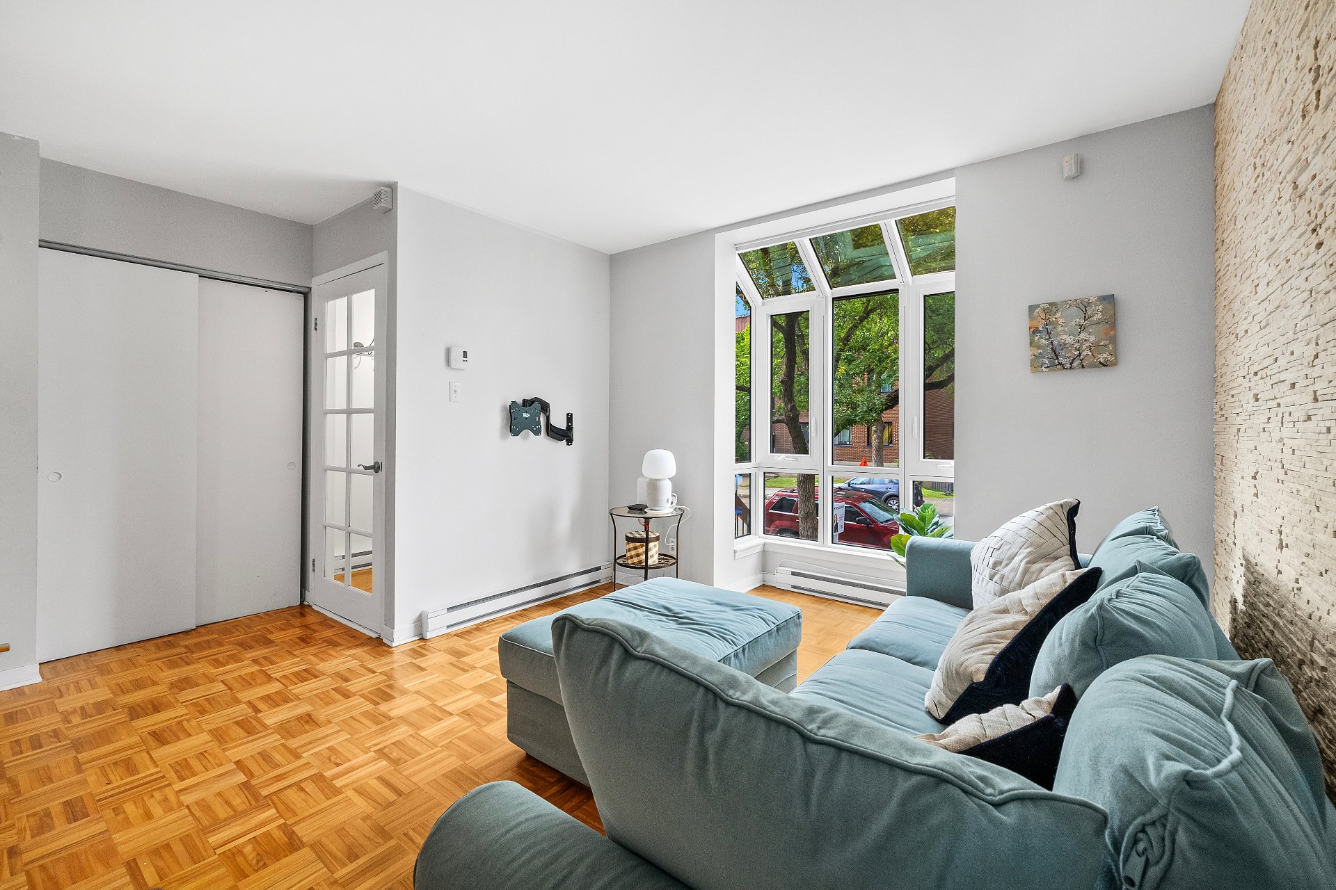 Living room – 2662, Rue Workman