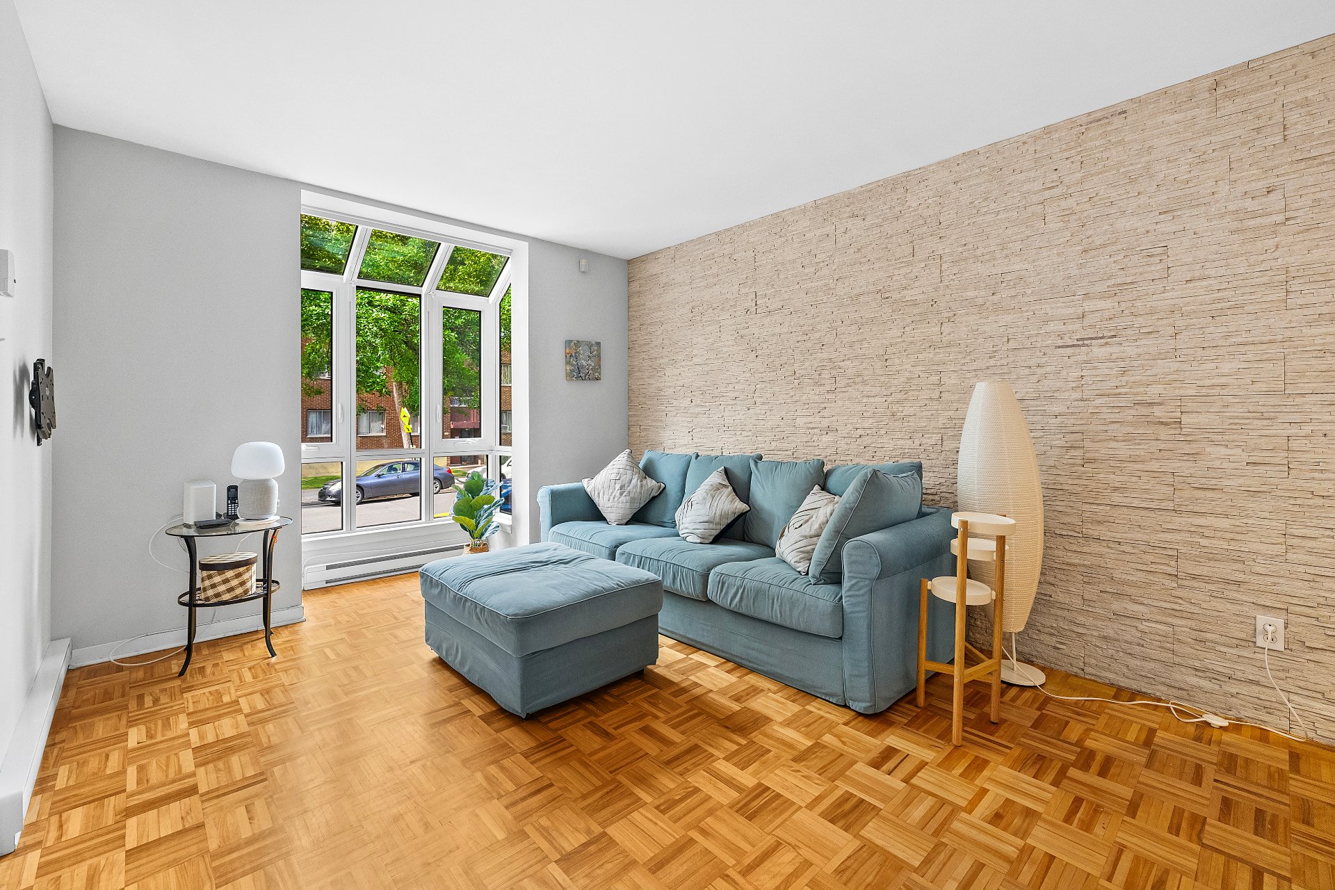 Living room – 2662, Rue Workman