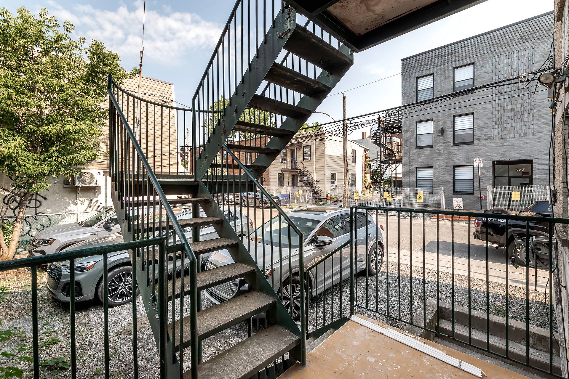 Balcony – 4651Z-4653Z, Rue Notre-Dame O.