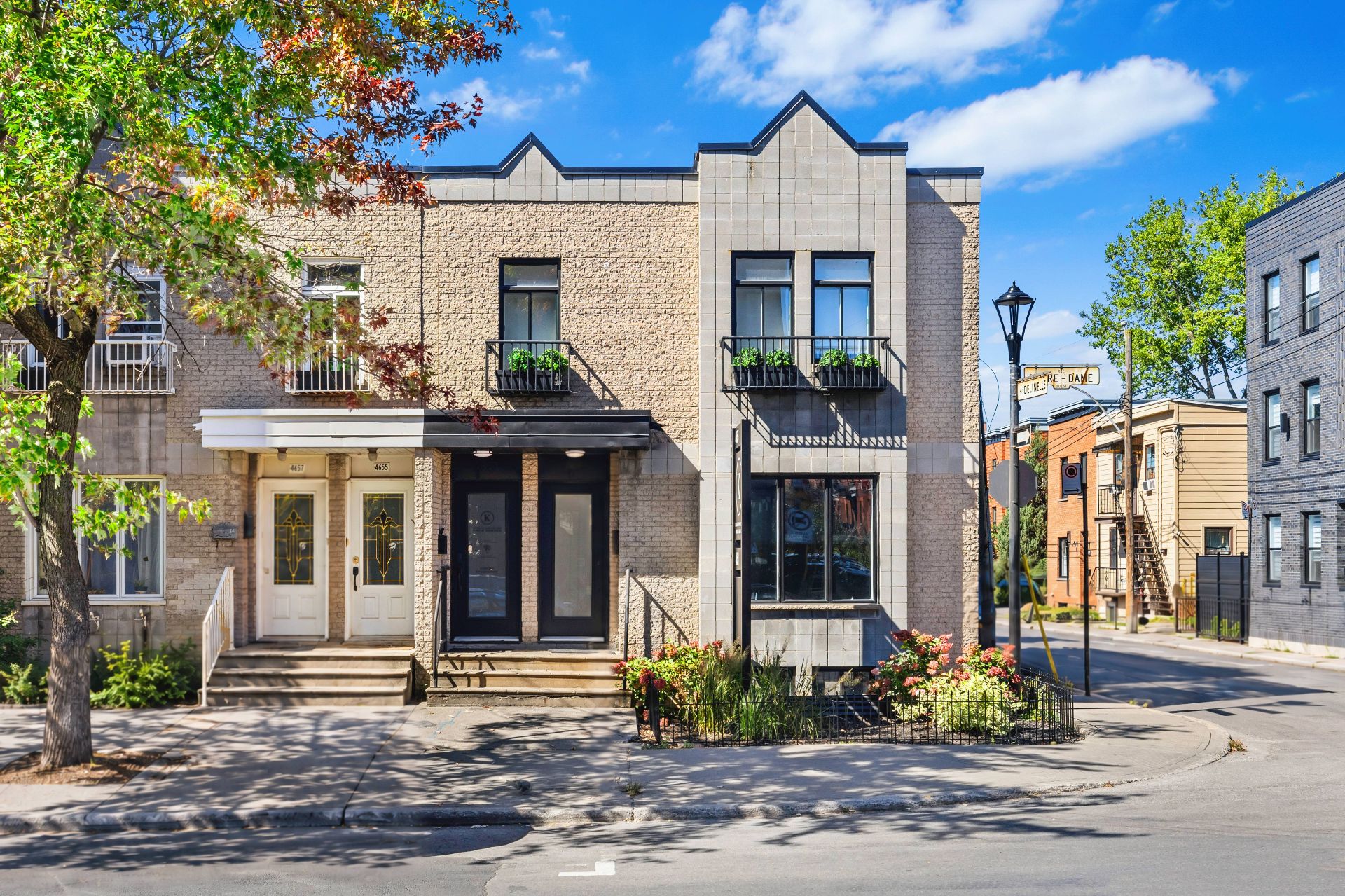 Frontage – 4651Z-4653Z, Rue Notre-Dame O.
