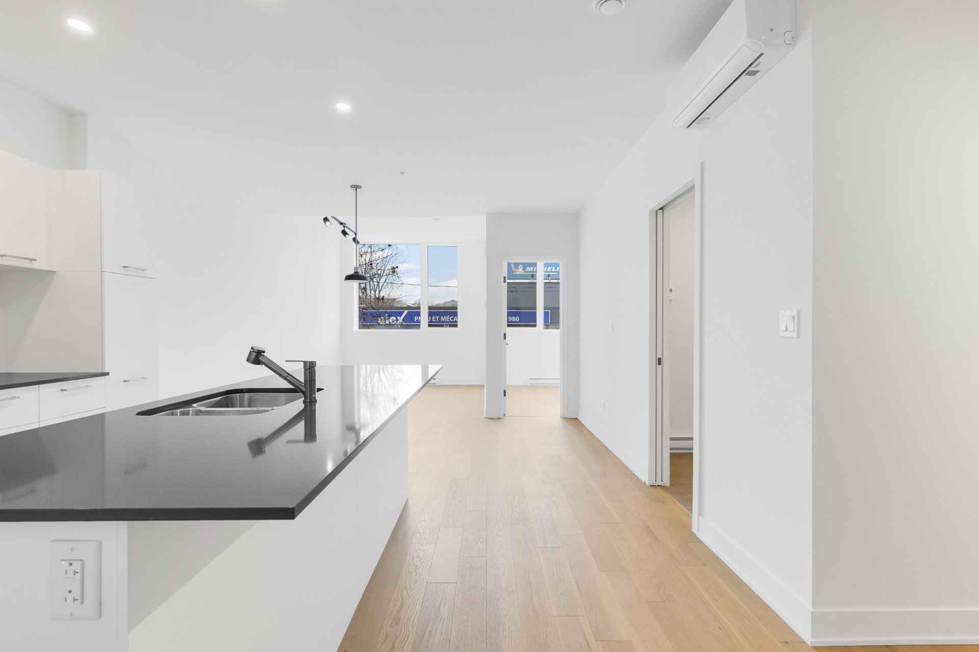 Overall view – 5410, Av. Papineau, apt. 205