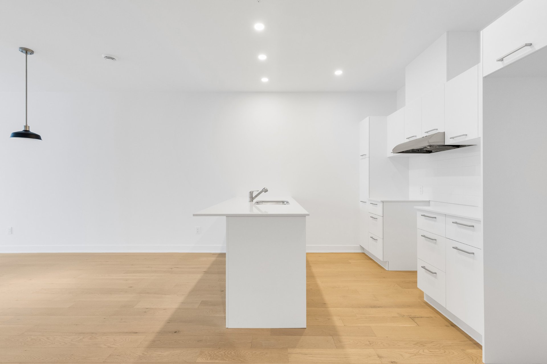 Kitchen – 5410, Av. Papineau, apt. 105