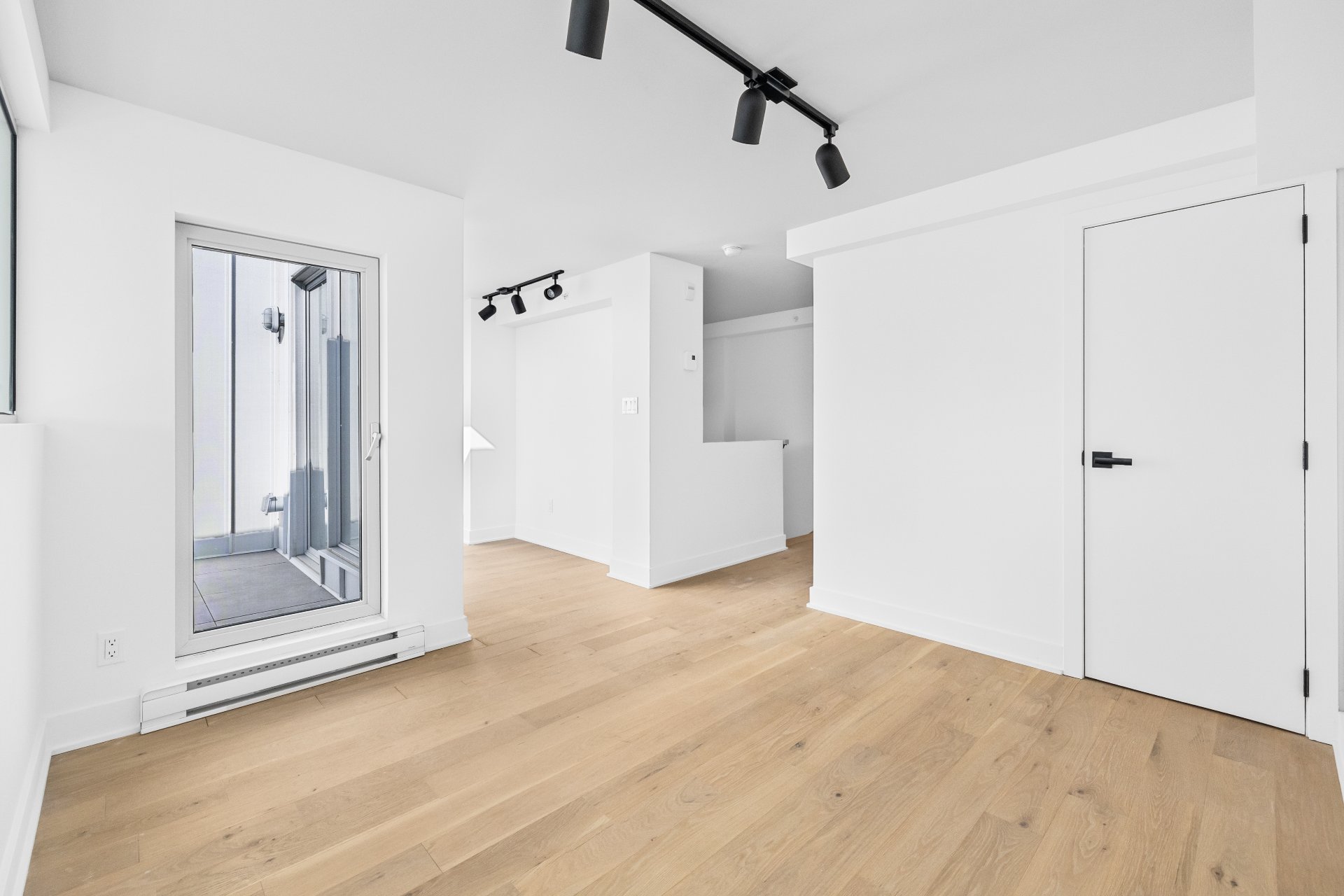 Den – 5410, Av. Papineau, apt. 306