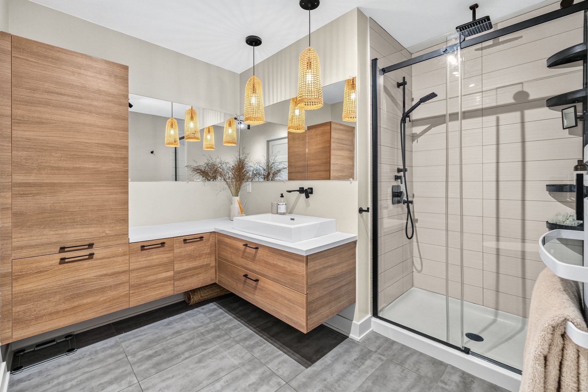 Ensuite bathroom – 1210, Rue Woodland