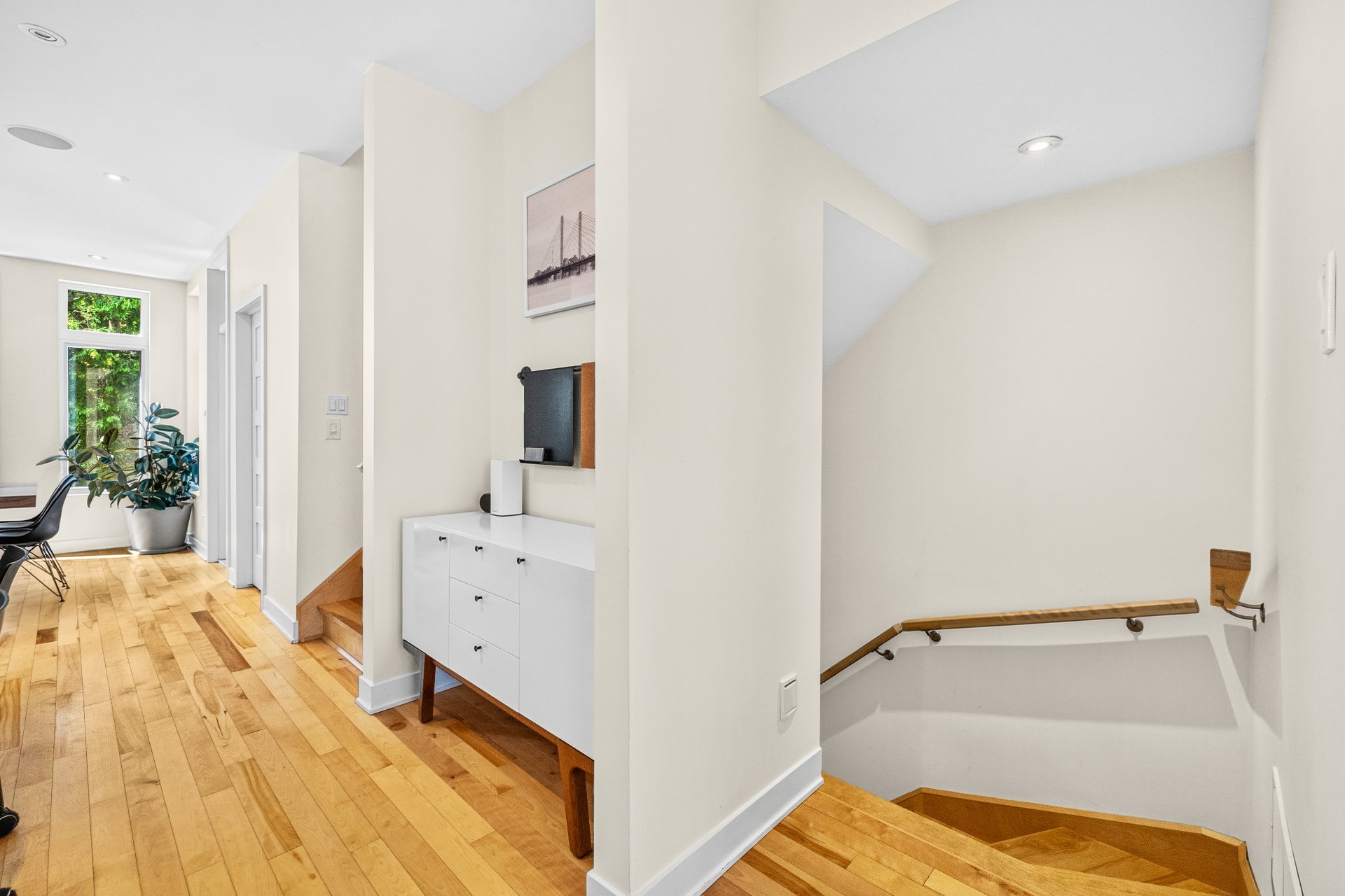 Staircase – 1210, Rue Woodland
