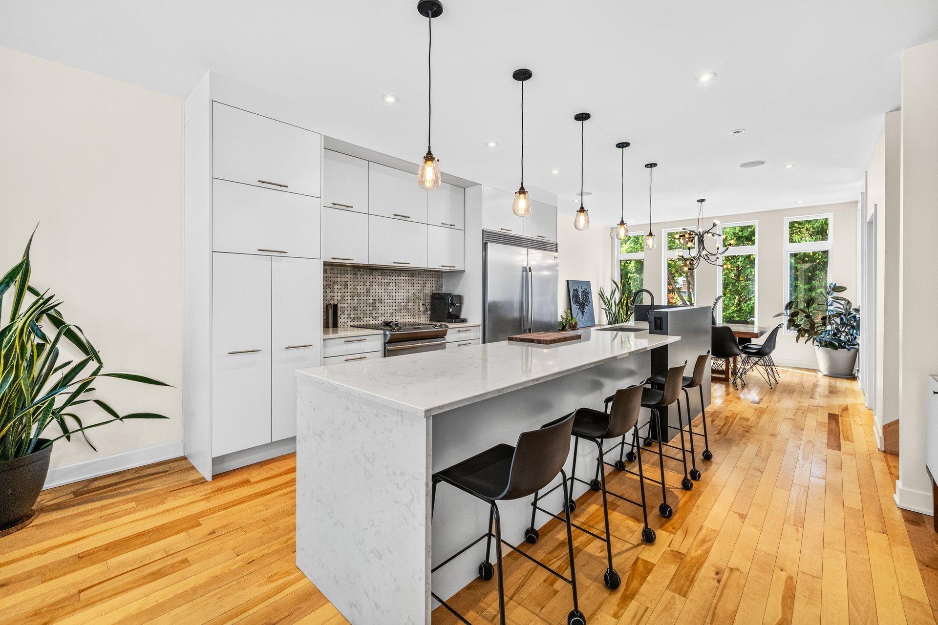Kitchen – 1210, Rue Woodland