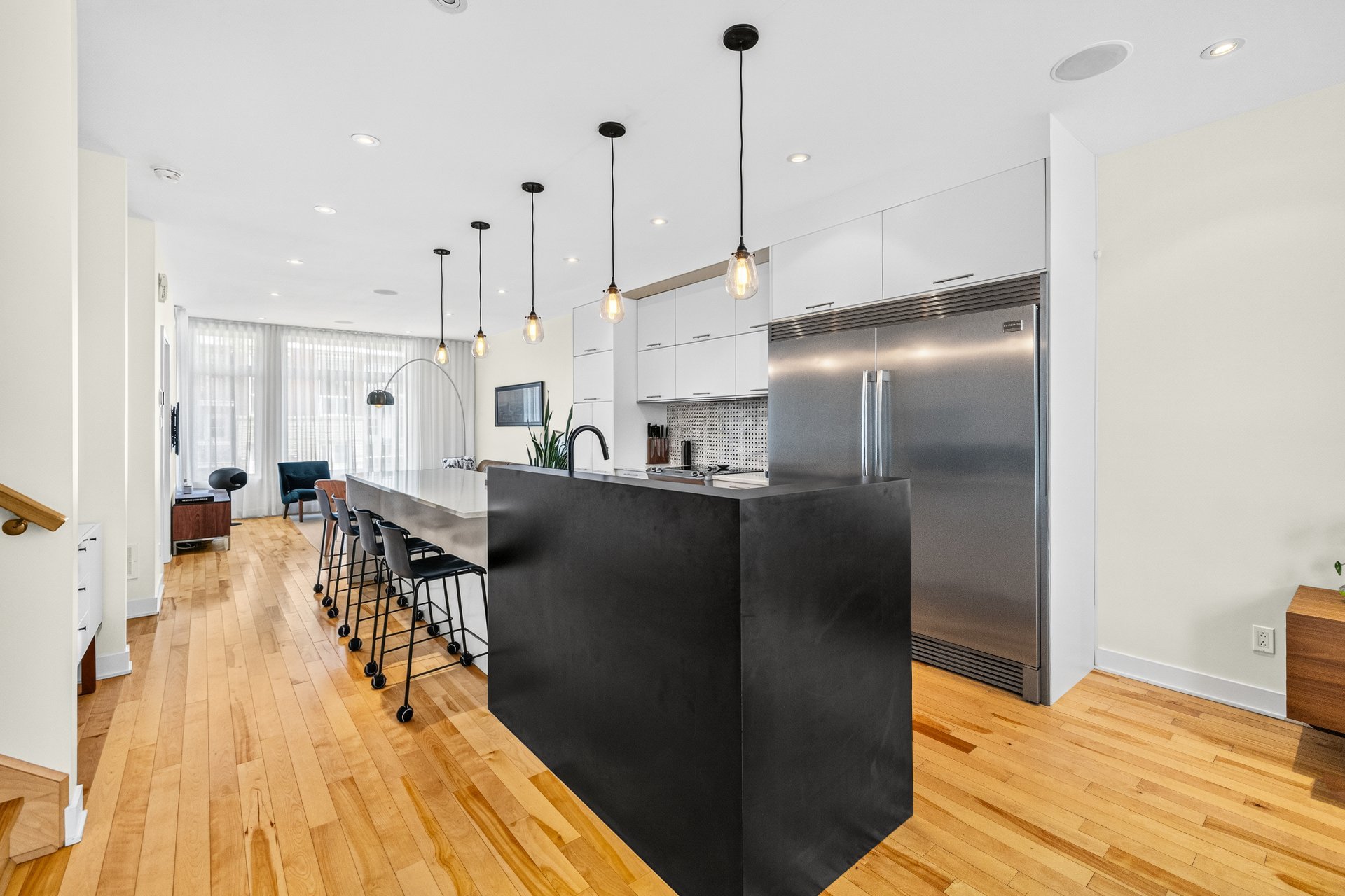 Kitchen – 1210, Rue Woodland