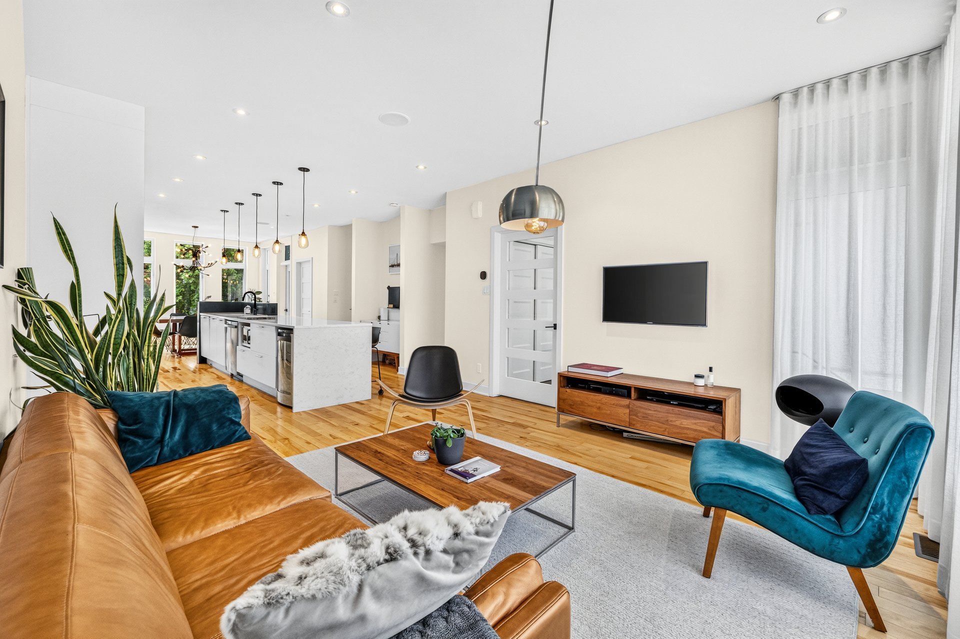 Living room – 1210, Rue Woodland