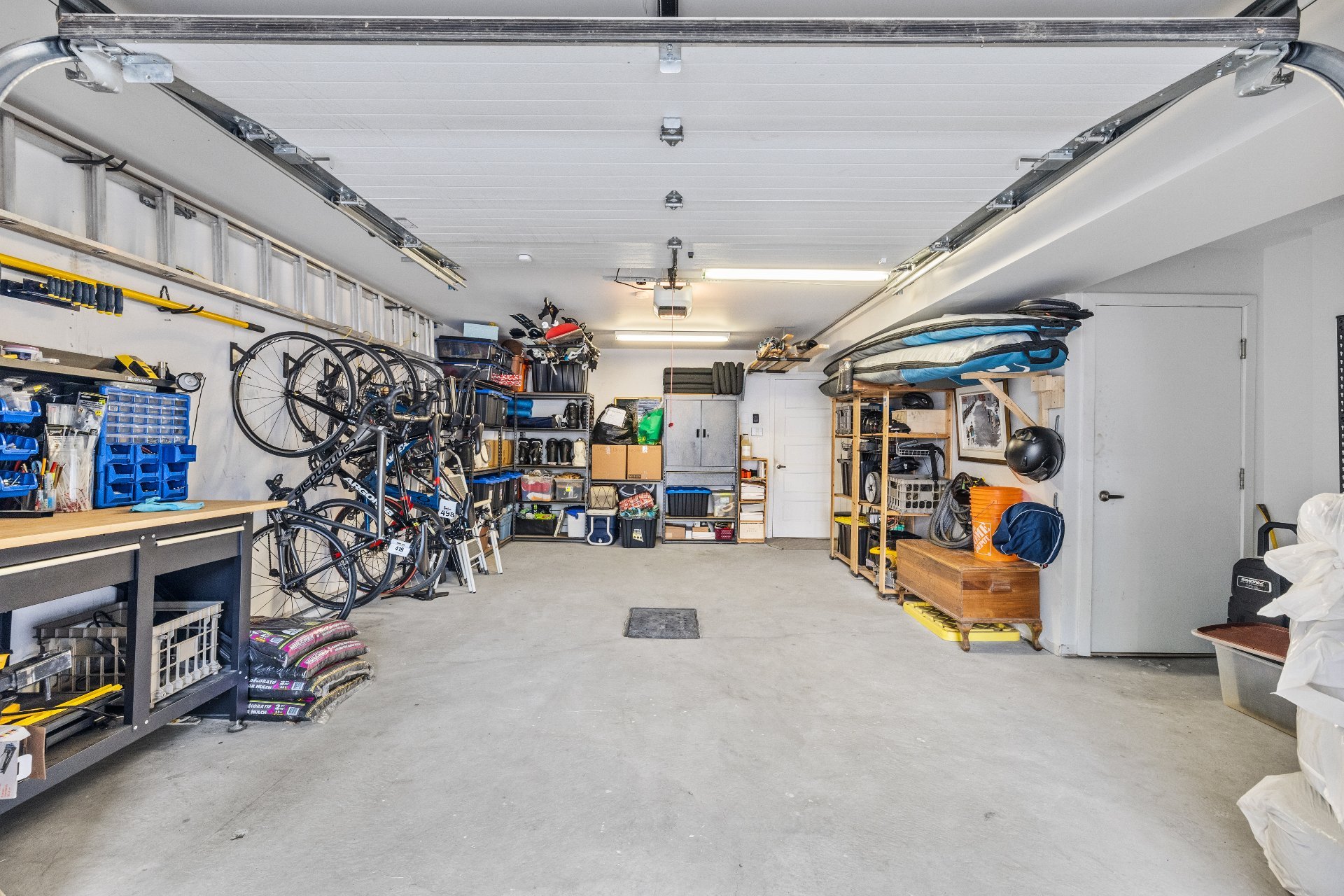 Garage – 1210, Rue Woodland