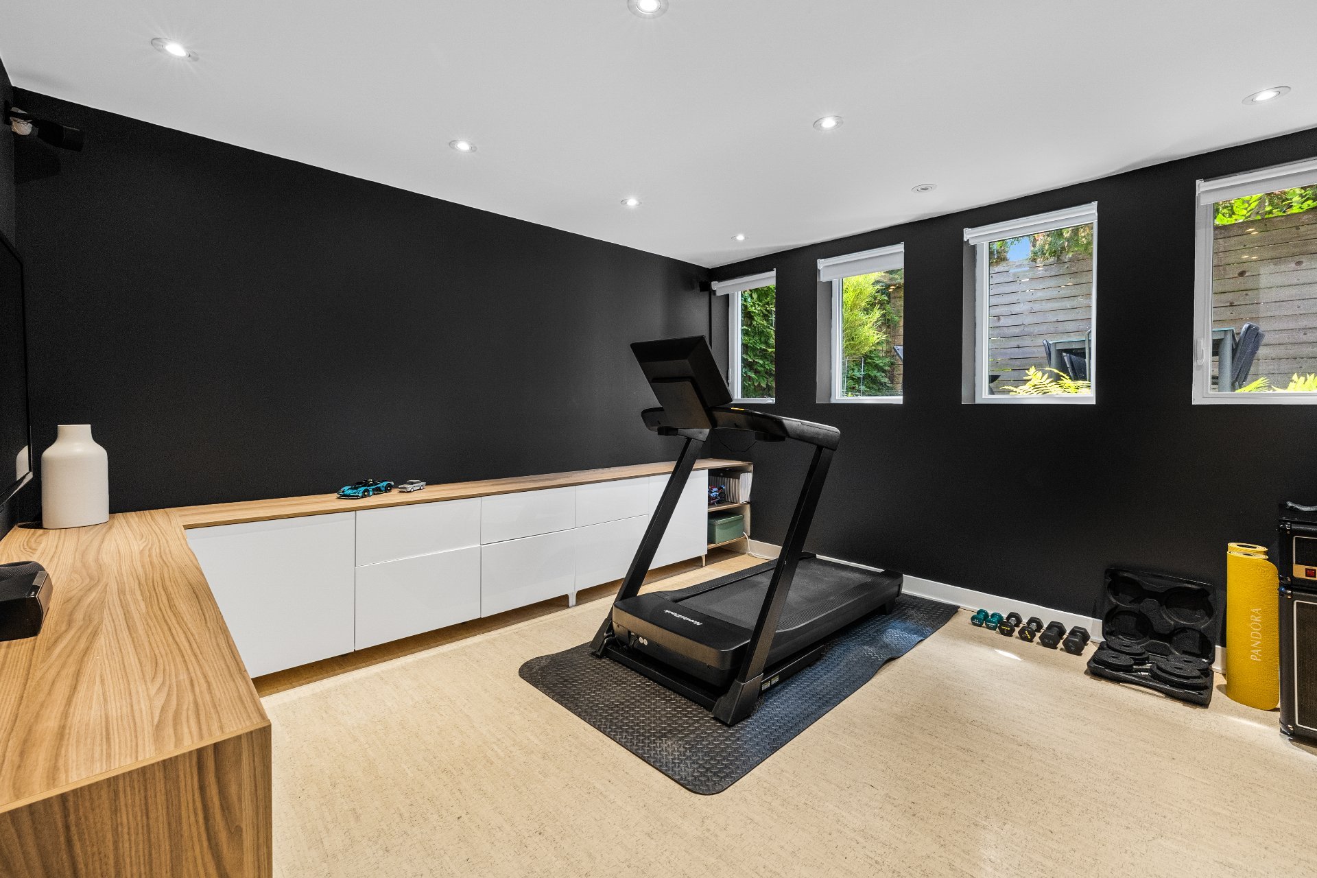 Exercise room – 1210, Rue Woodland