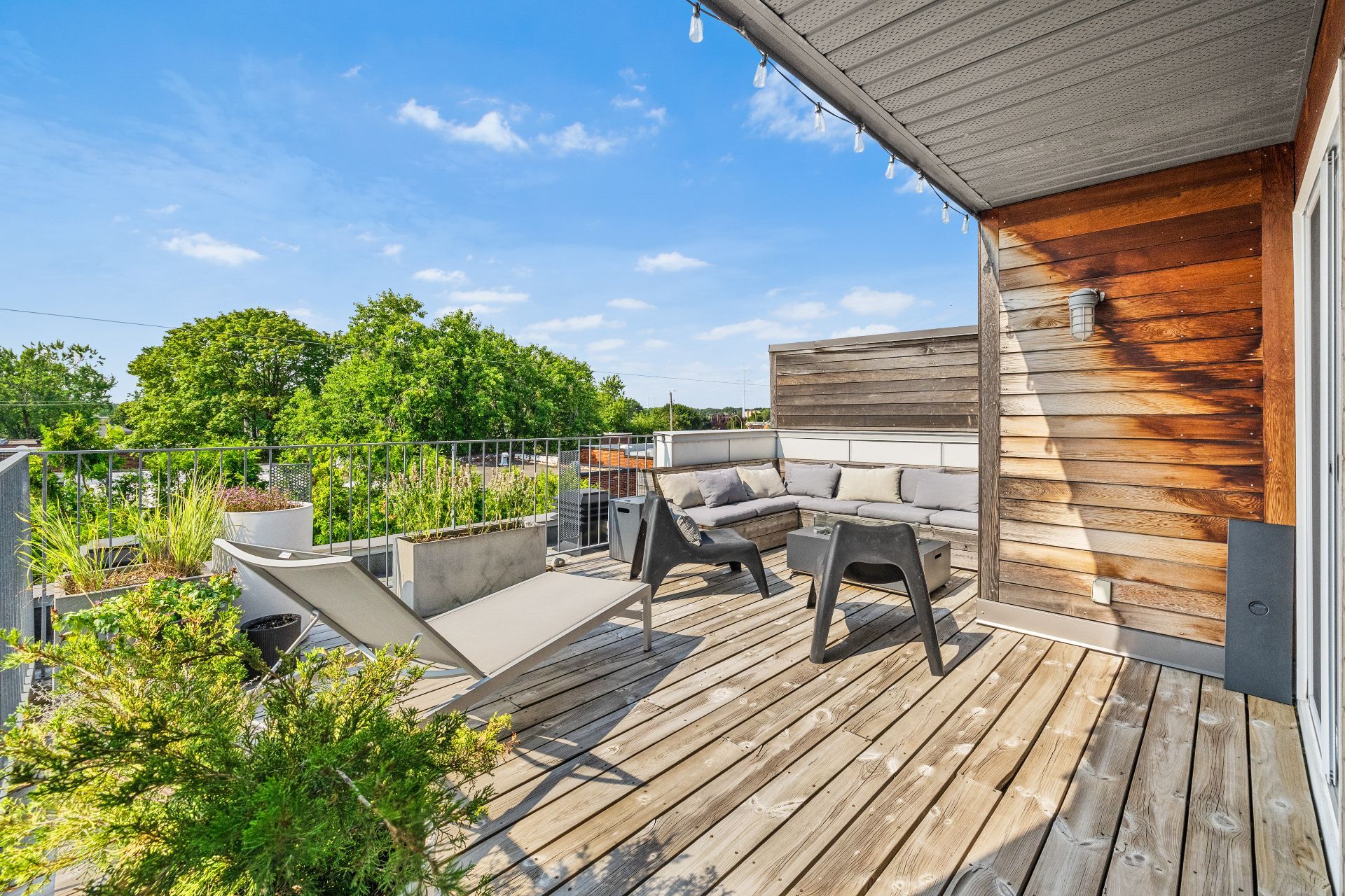 Patio – 1210, Rue Woodland