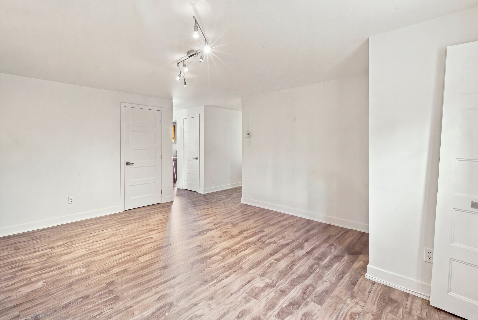 Maison unifamiliale — 12