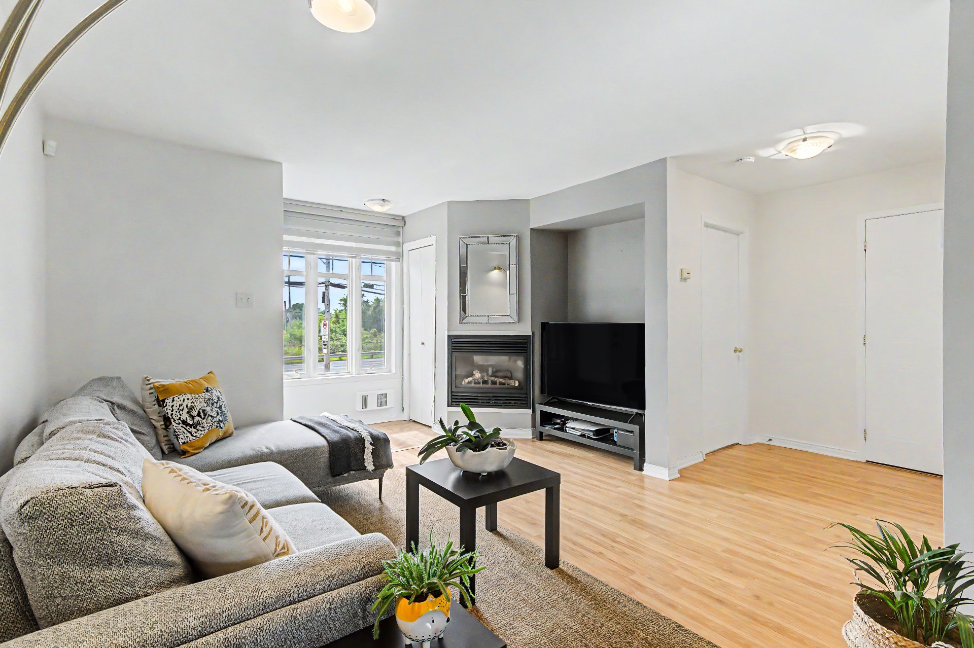 2614 Route Marie-Victorin, Varennes, QC, J3X0K4