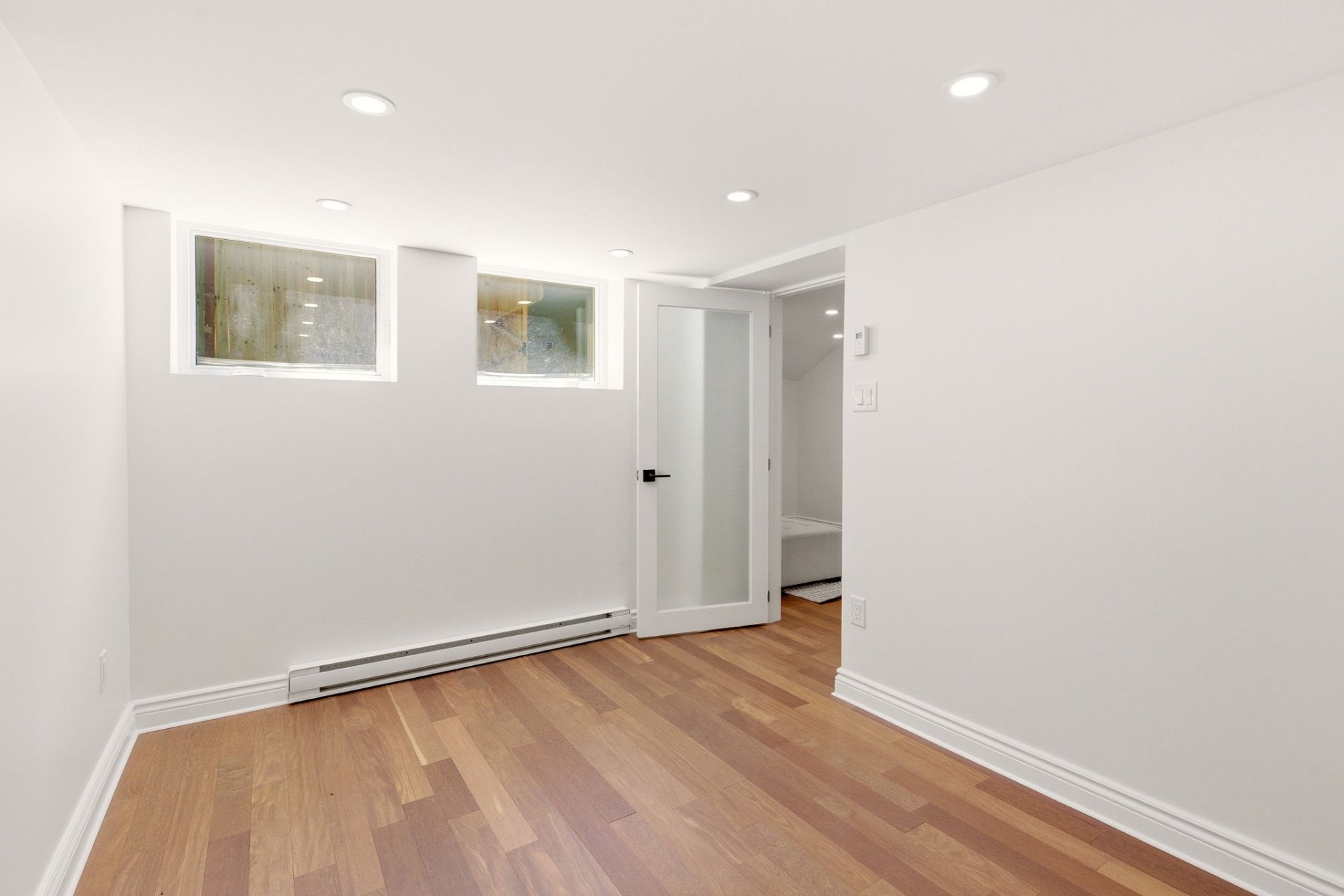 Bedroom – 35, Rue Dufferin