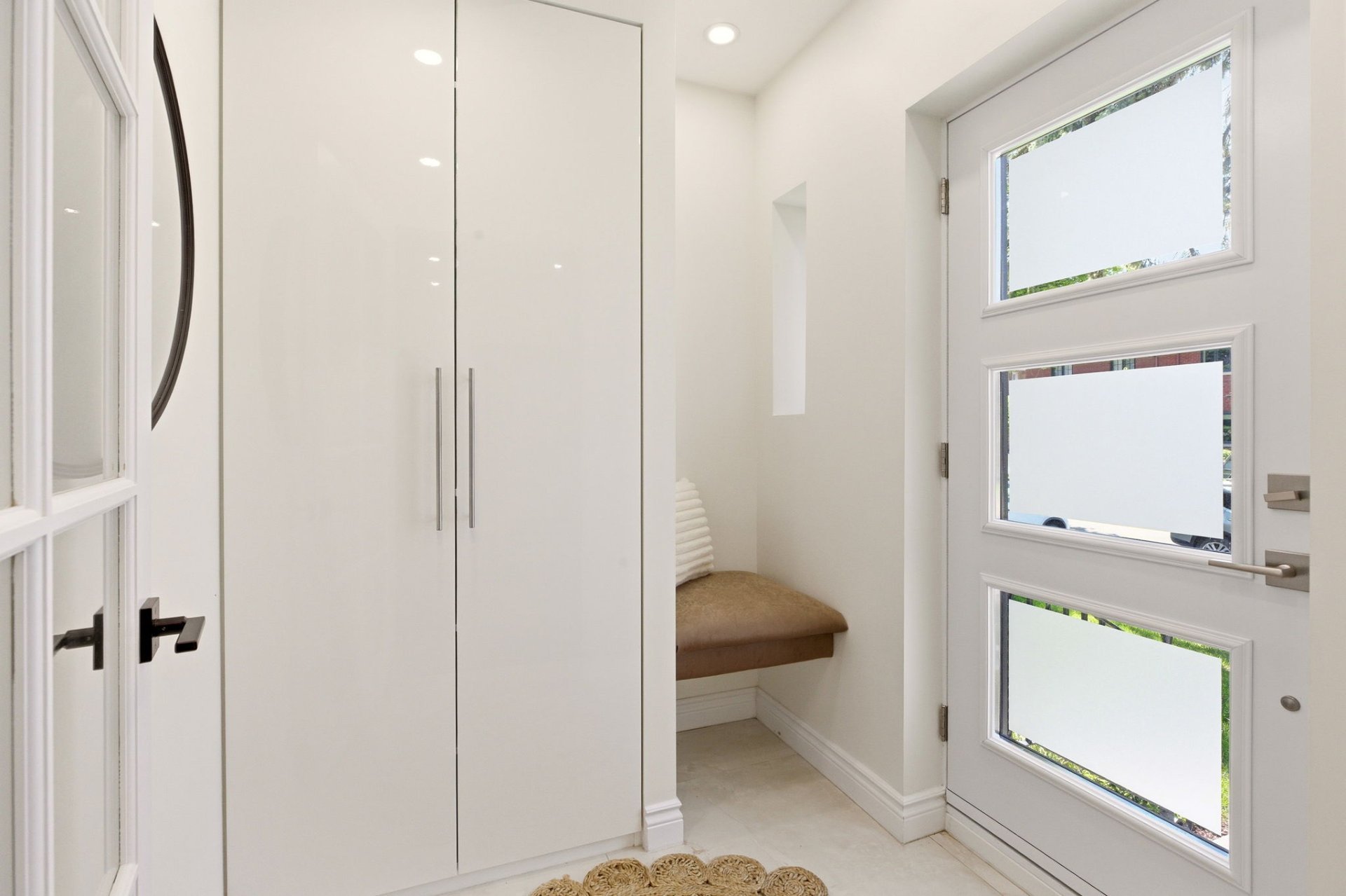 Hall – 35, Rue Dufferin