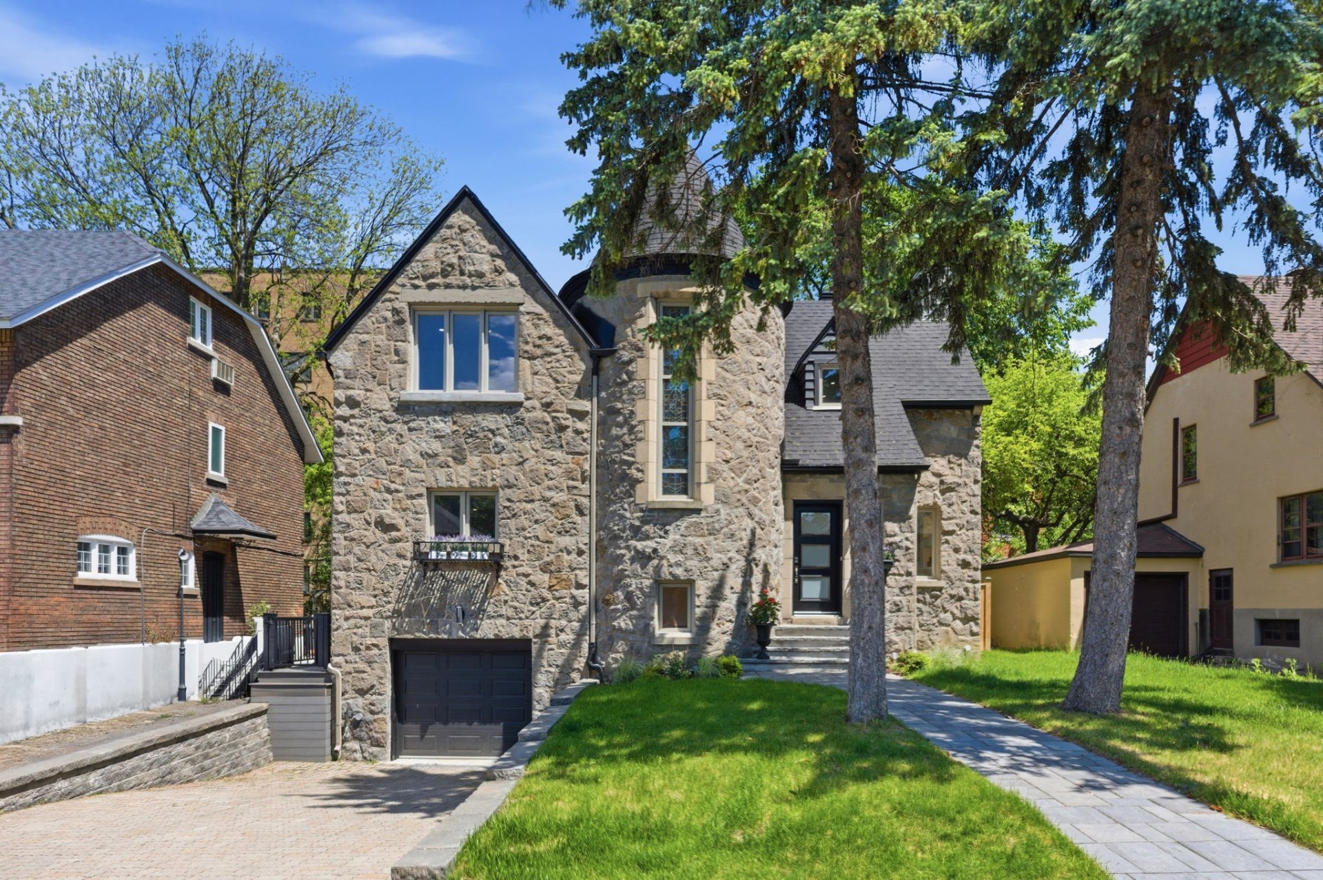 Frontage – 35, Rue Dufferin