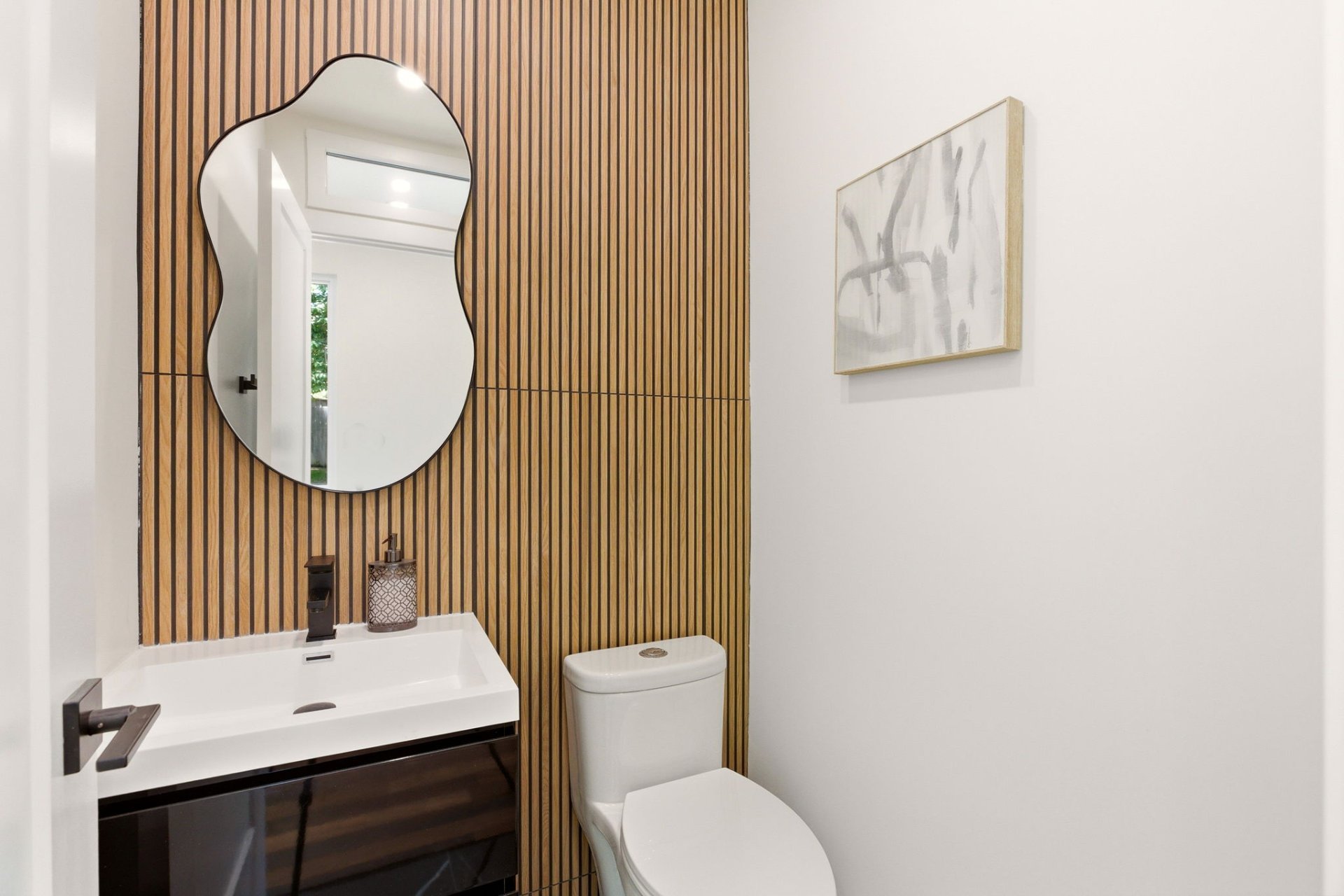 Powder room – 35, Rue Dufferin