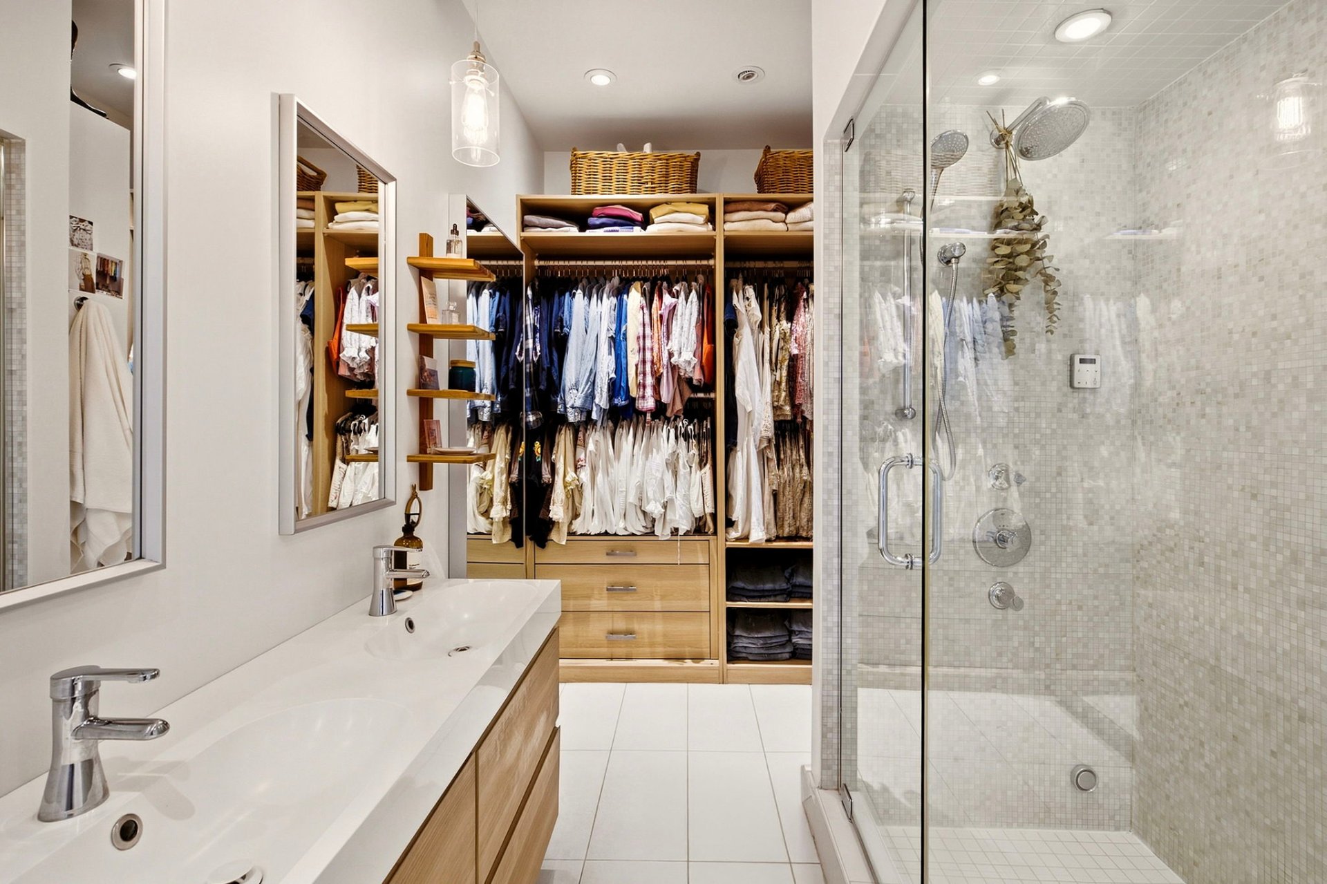 Ensuite bathroom – 3870, Av. Harvard