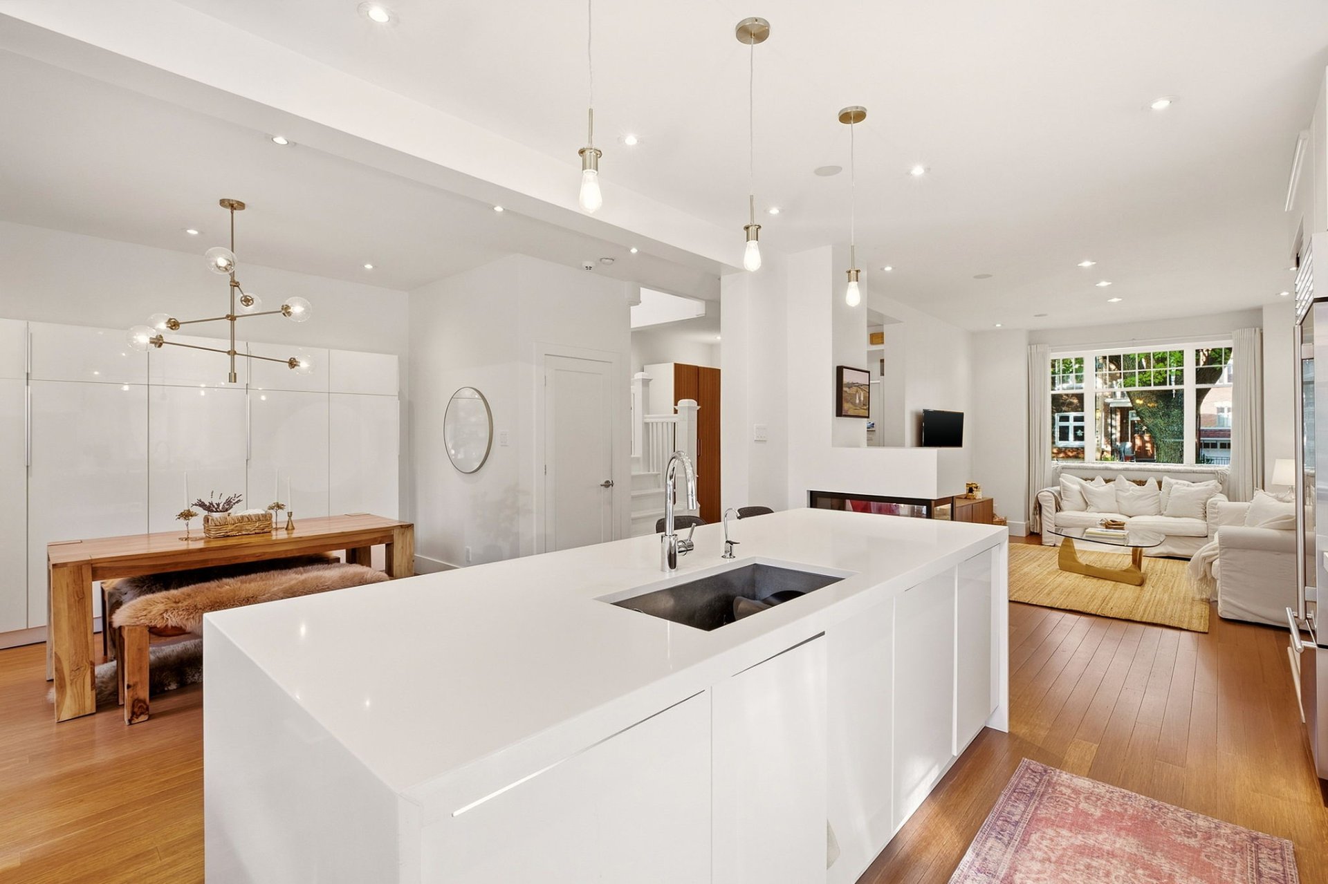 Kitchen – 3870, Av. Harvard