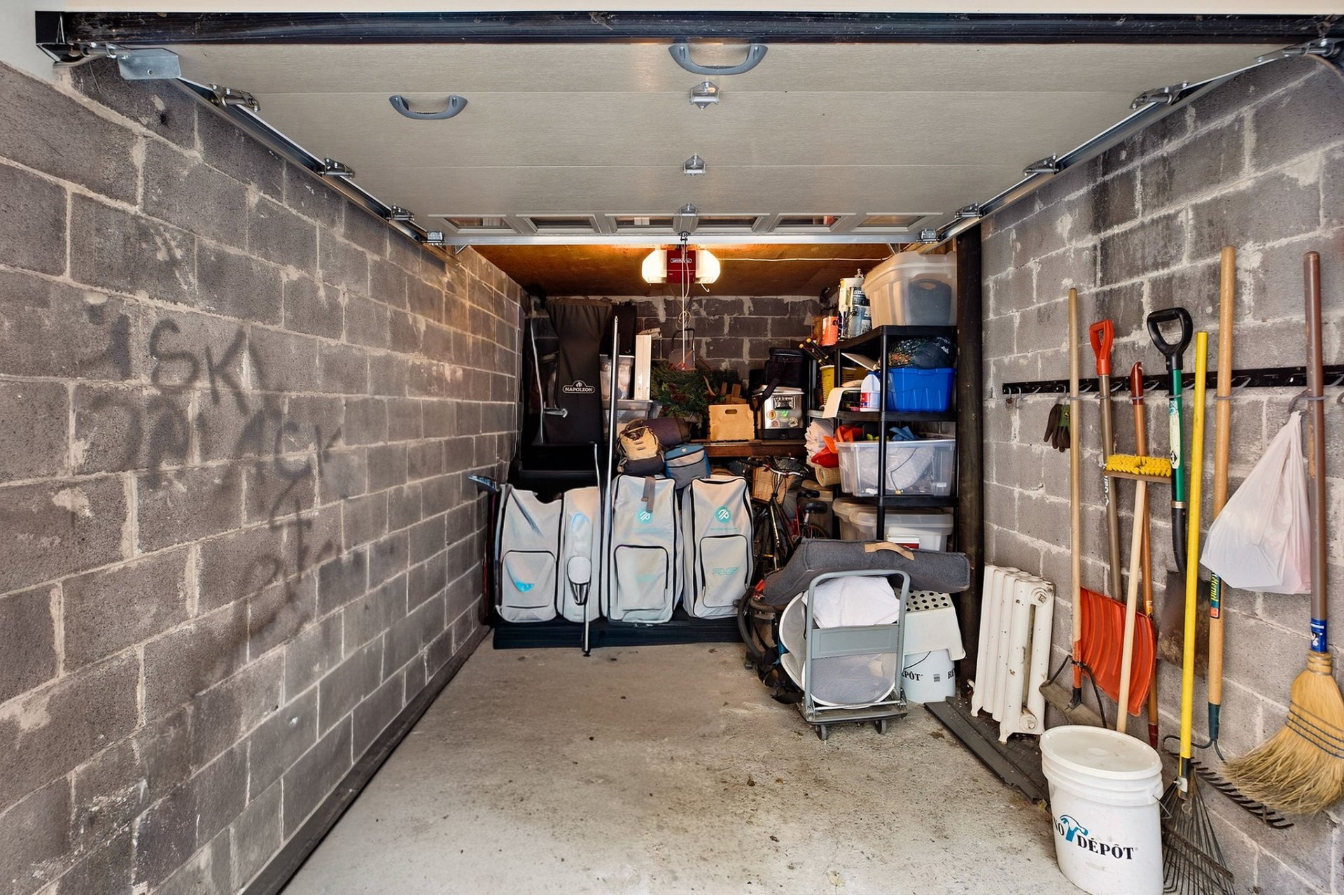 Garage – 3870, Av. Harvard