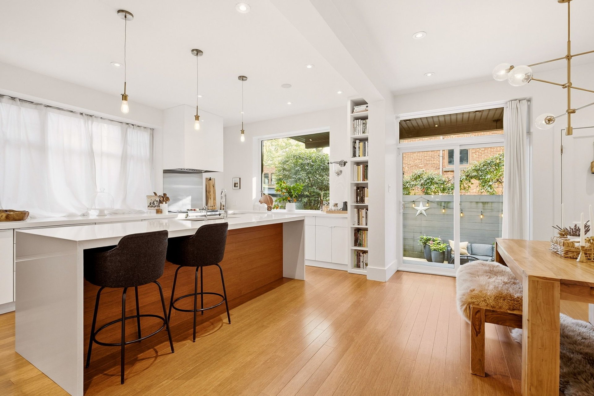 Kitchen – 3870, Av. Harvard