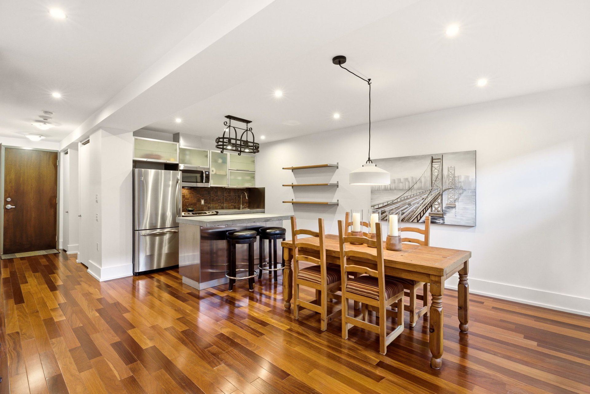 Dining room – 1901, Rue Richardson, apt. 101