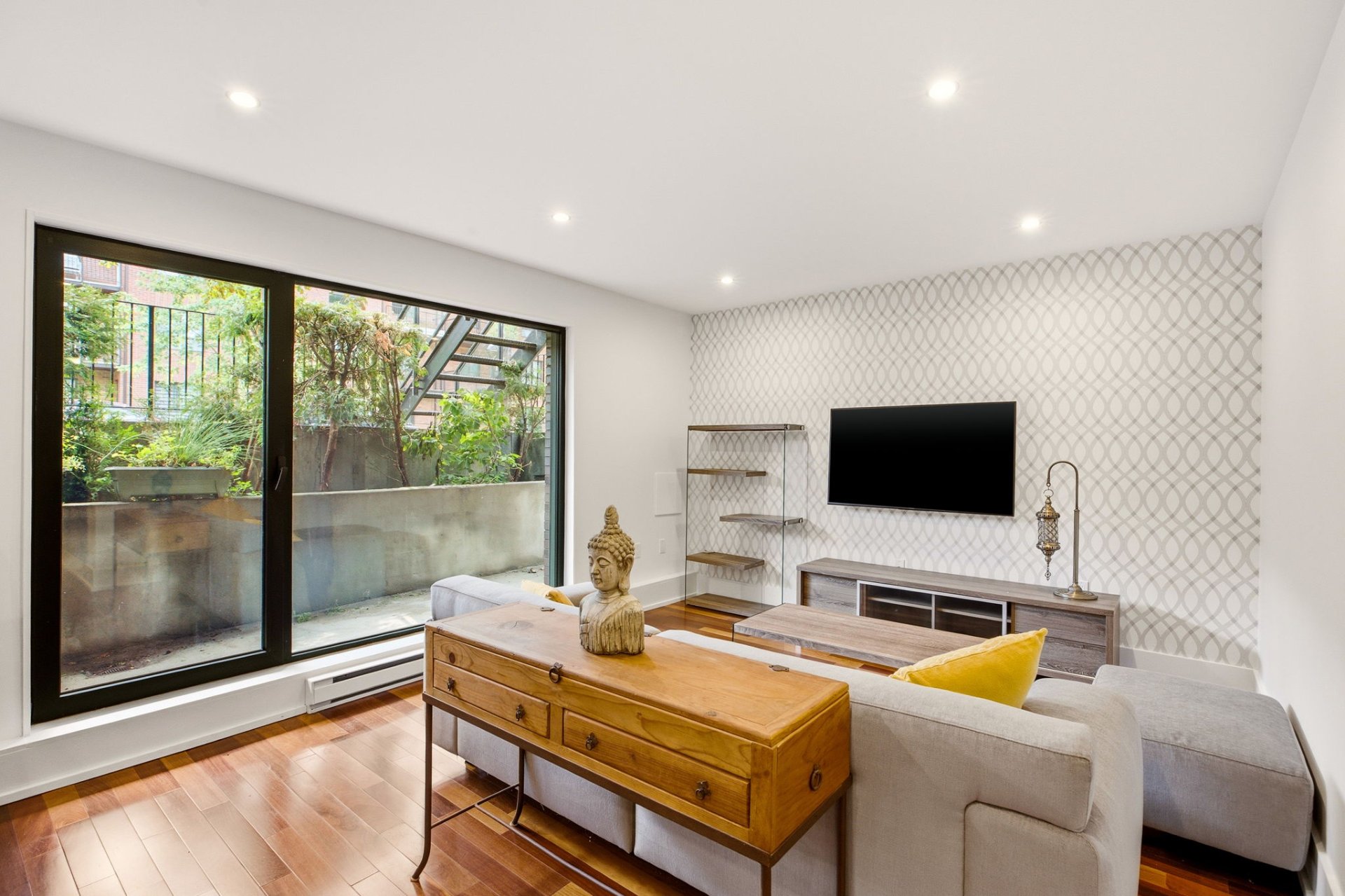 Living room – 1901, Rue Richardson, apt. 101