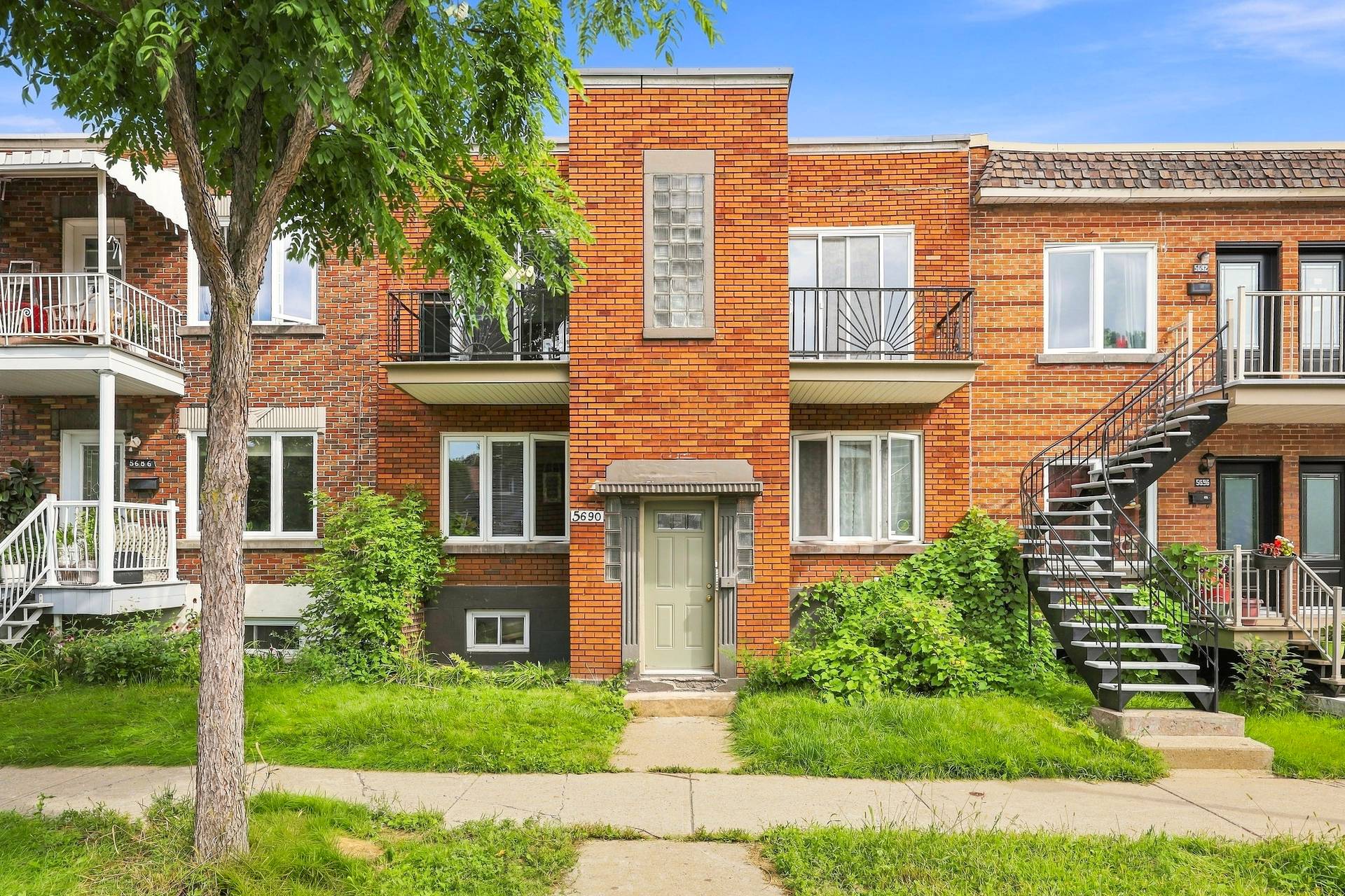 5690 Rue Drake, Montréal (Le Sud-Ouest), QC, H4E4G3