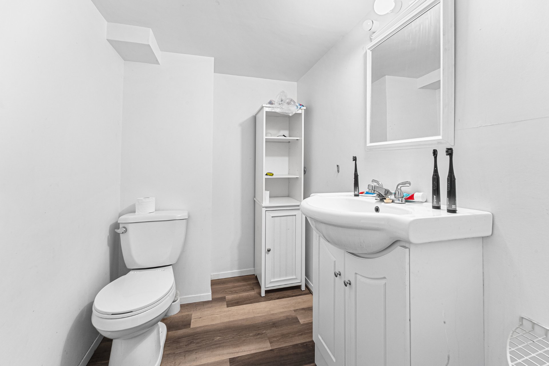 Photo 21 : Duplex, Québec