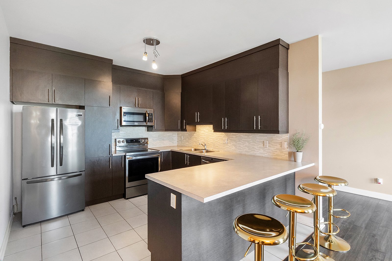 Condo — 9