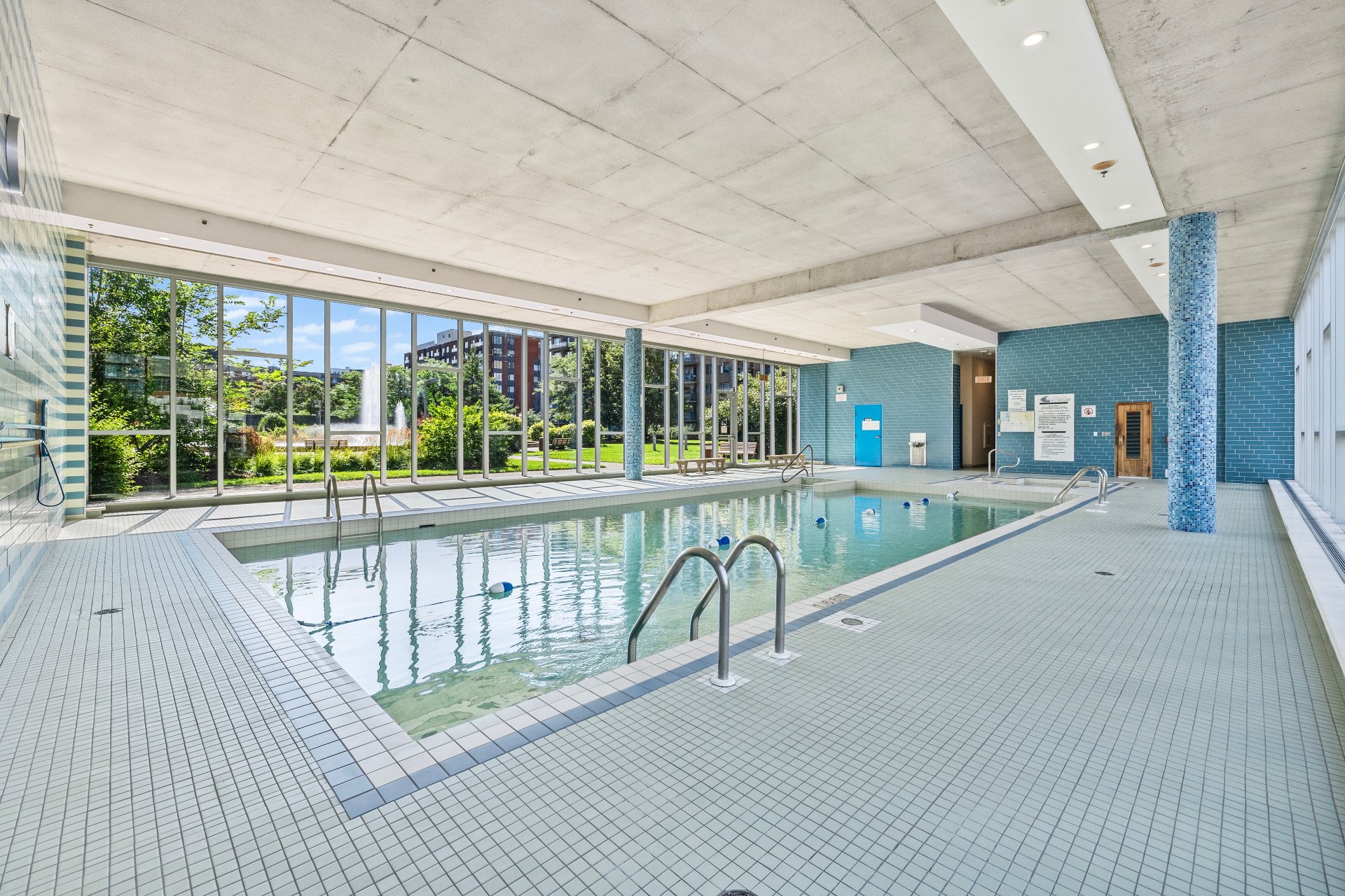 Pool – 1280, Rue St-Jacques, apt. 1301