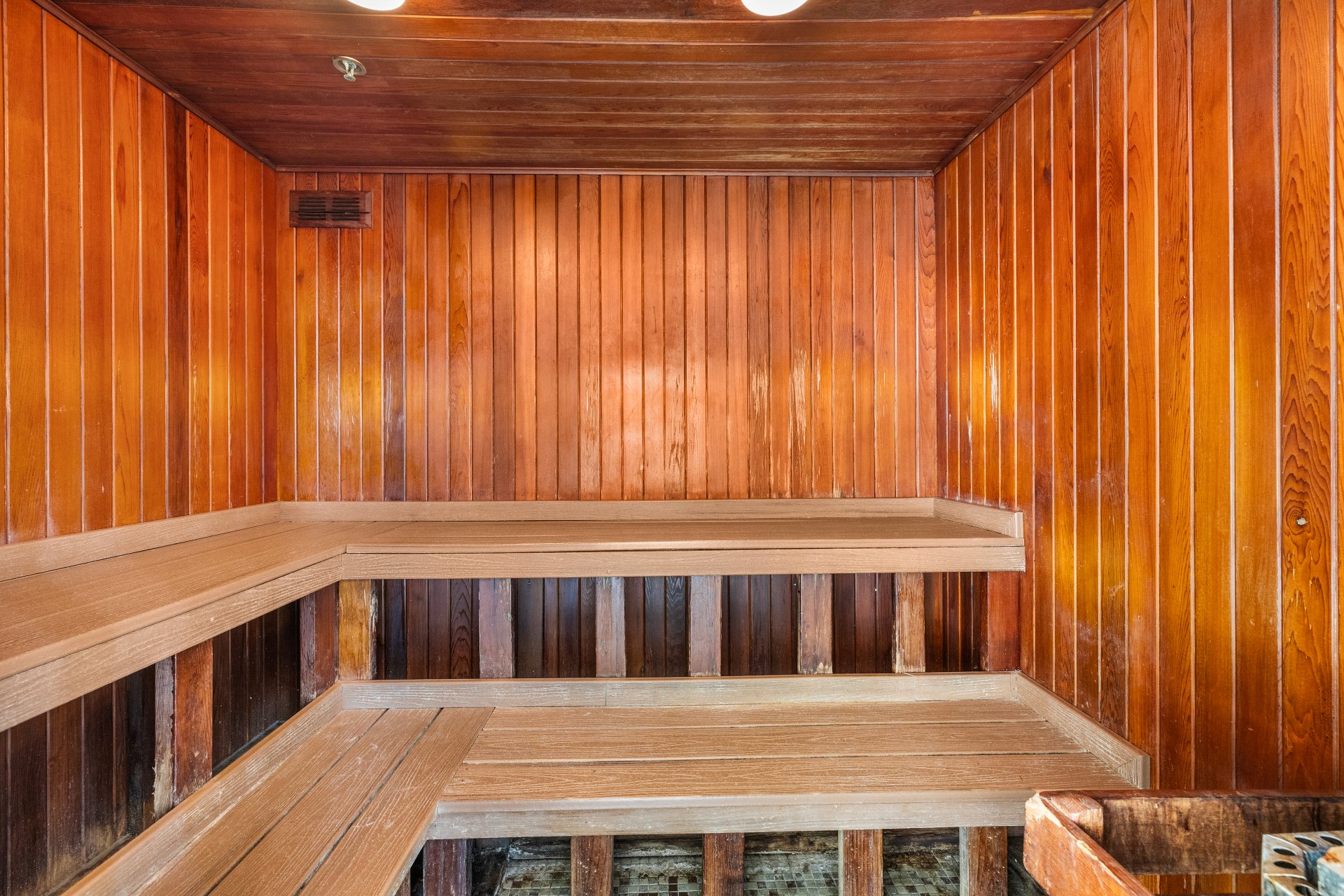 Sauna – 1280, Rue St-Jacques, apt. 1301