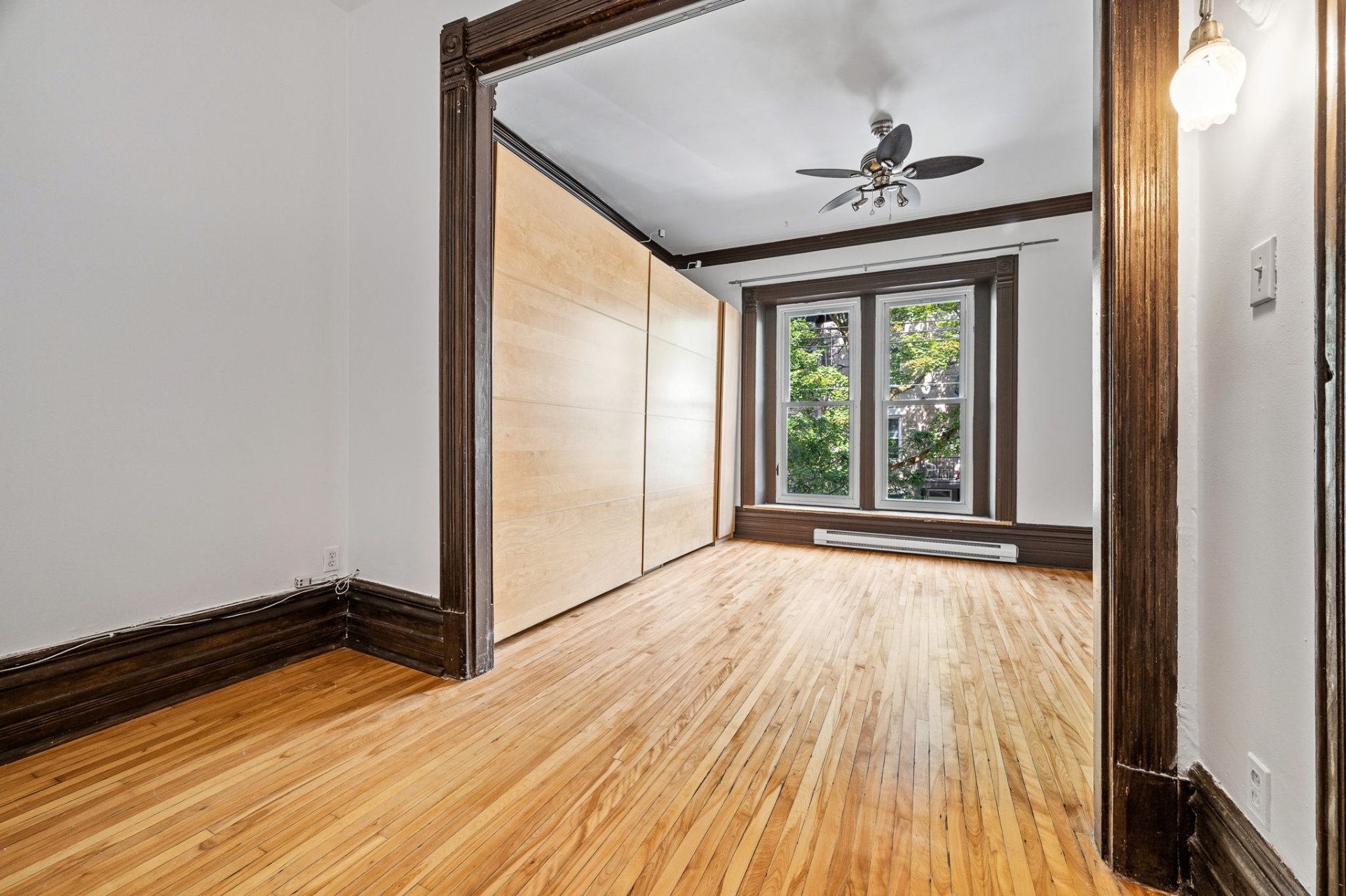 4322 Rue Berri