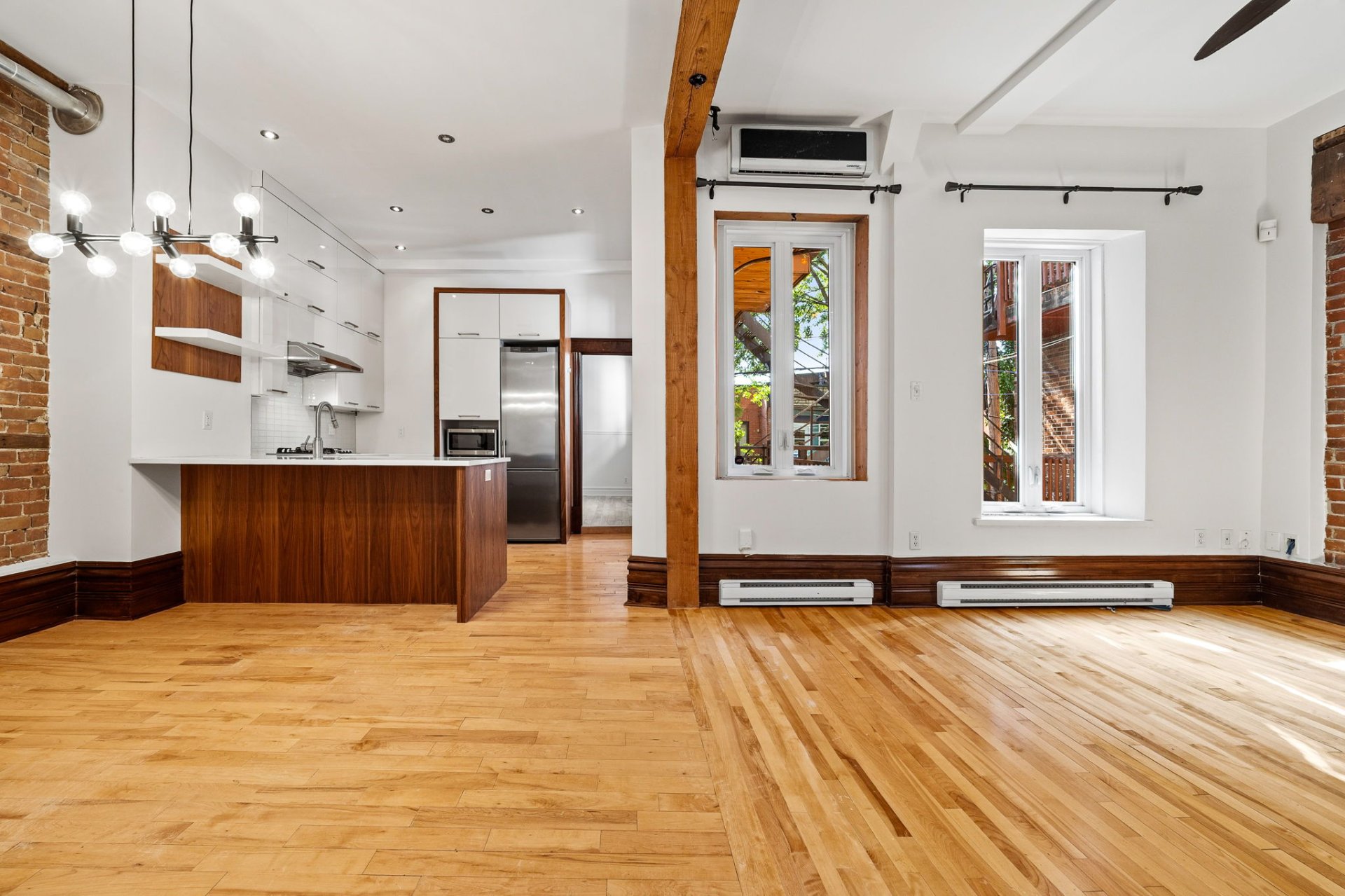 4322 Rue Berri