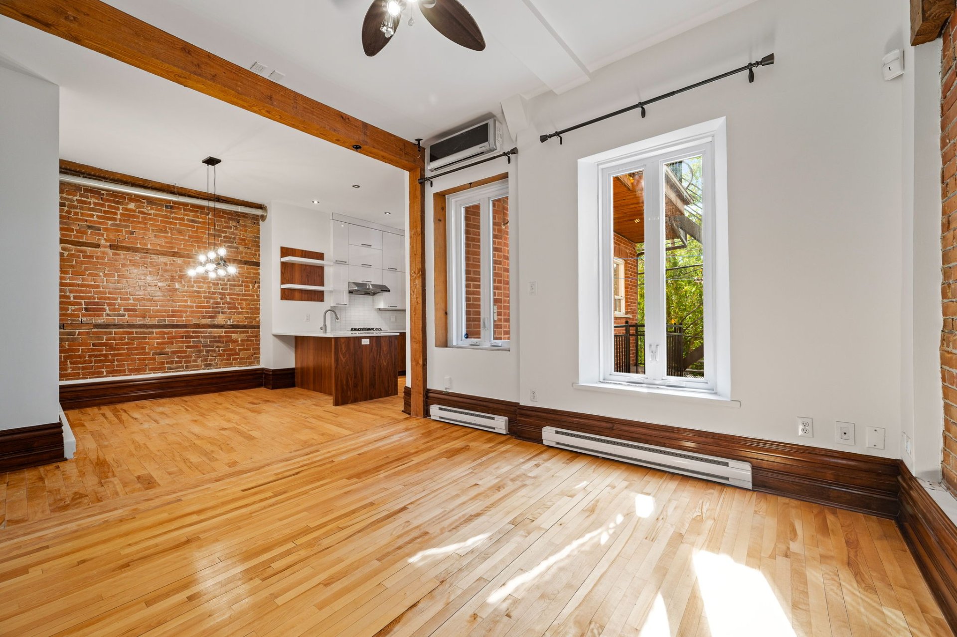 4322 Rue Berri