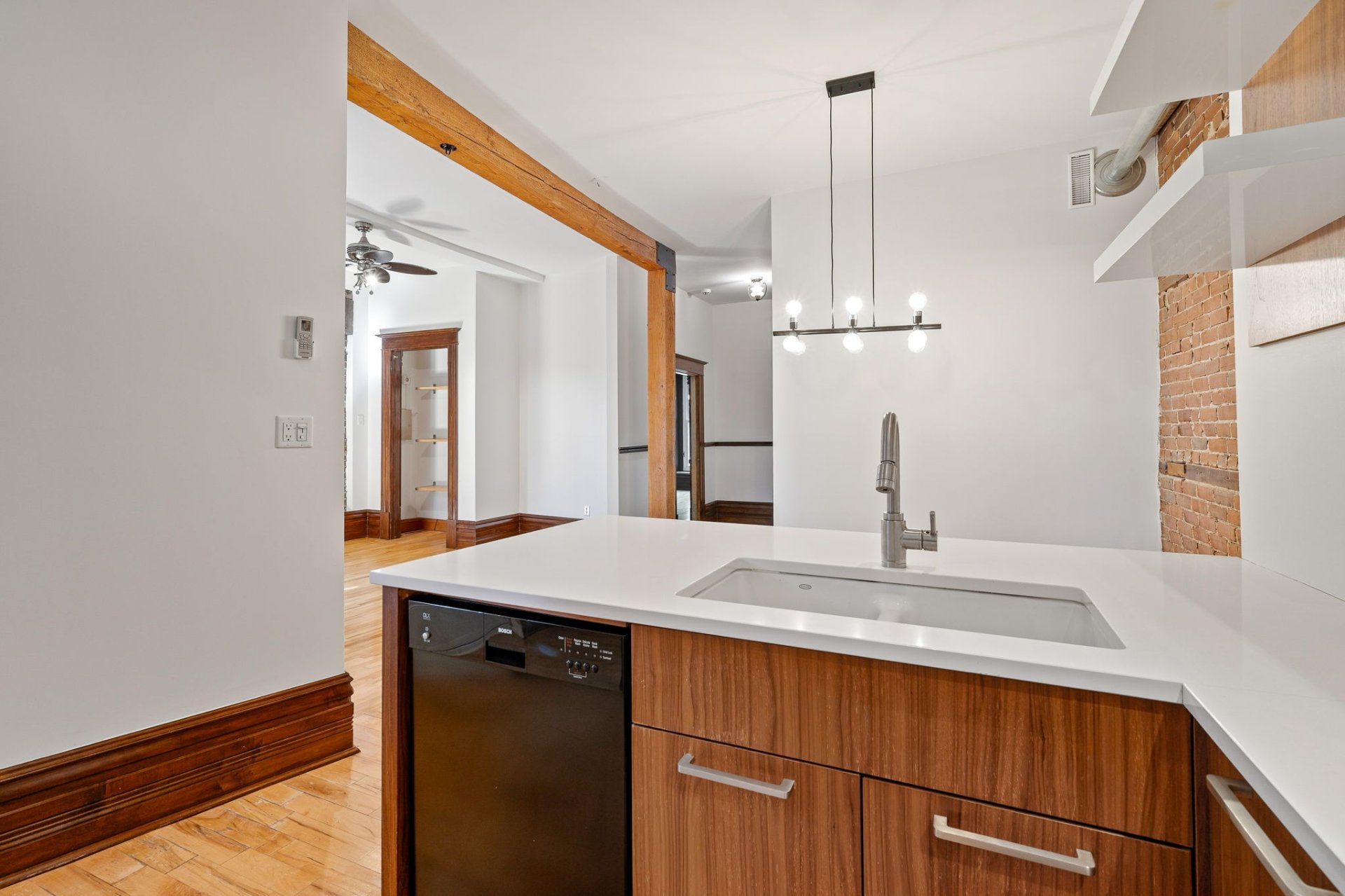 4322 Rue Berri