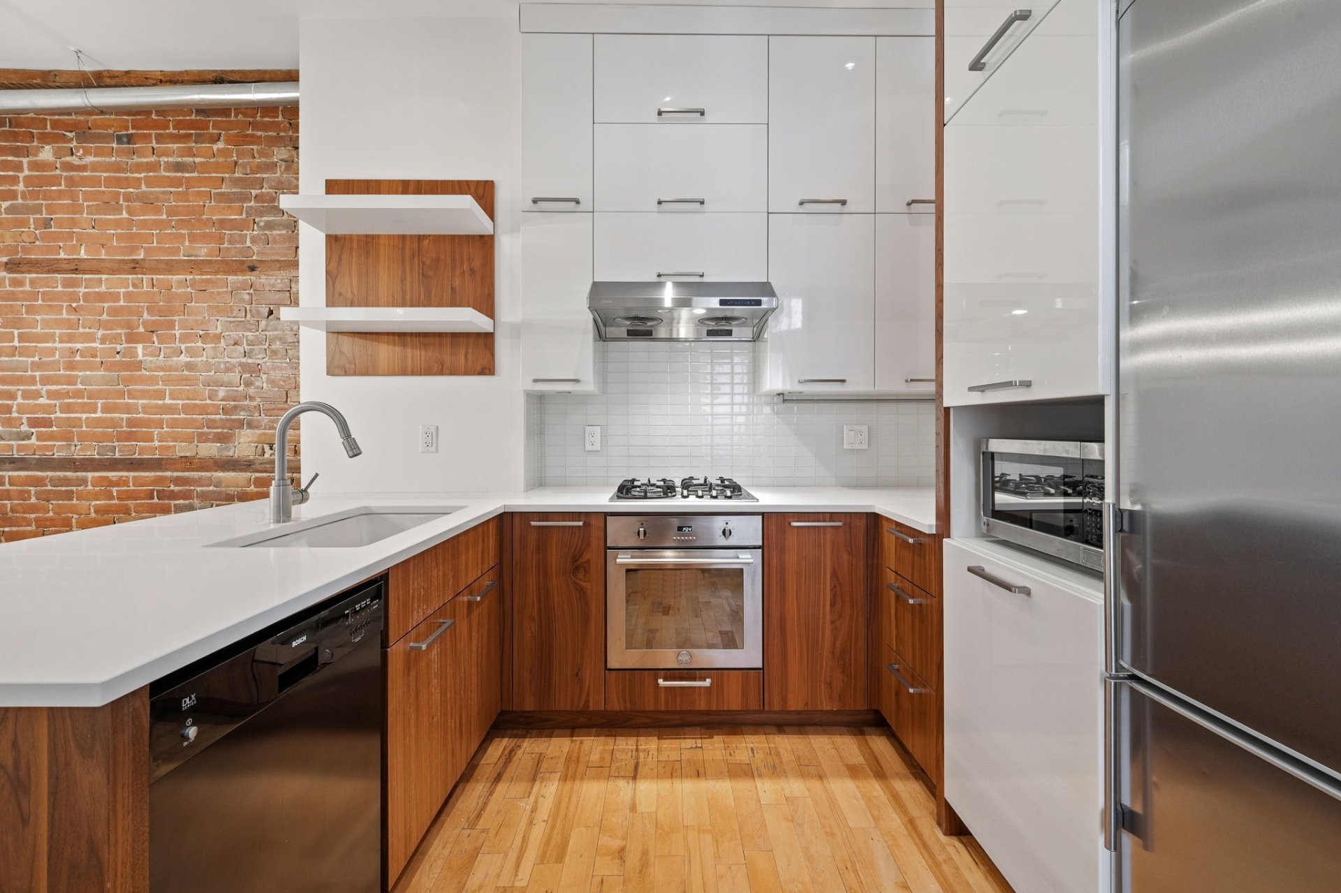 4322 Rue Berri