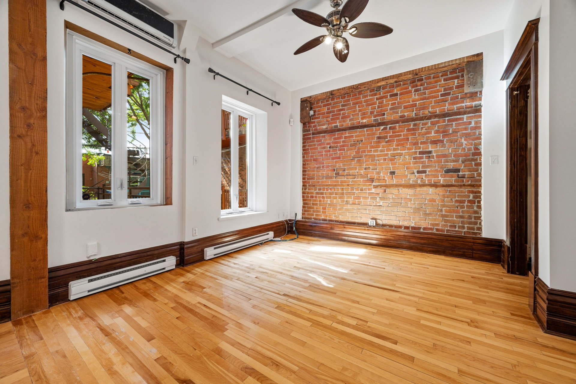 4322 Rue Berri