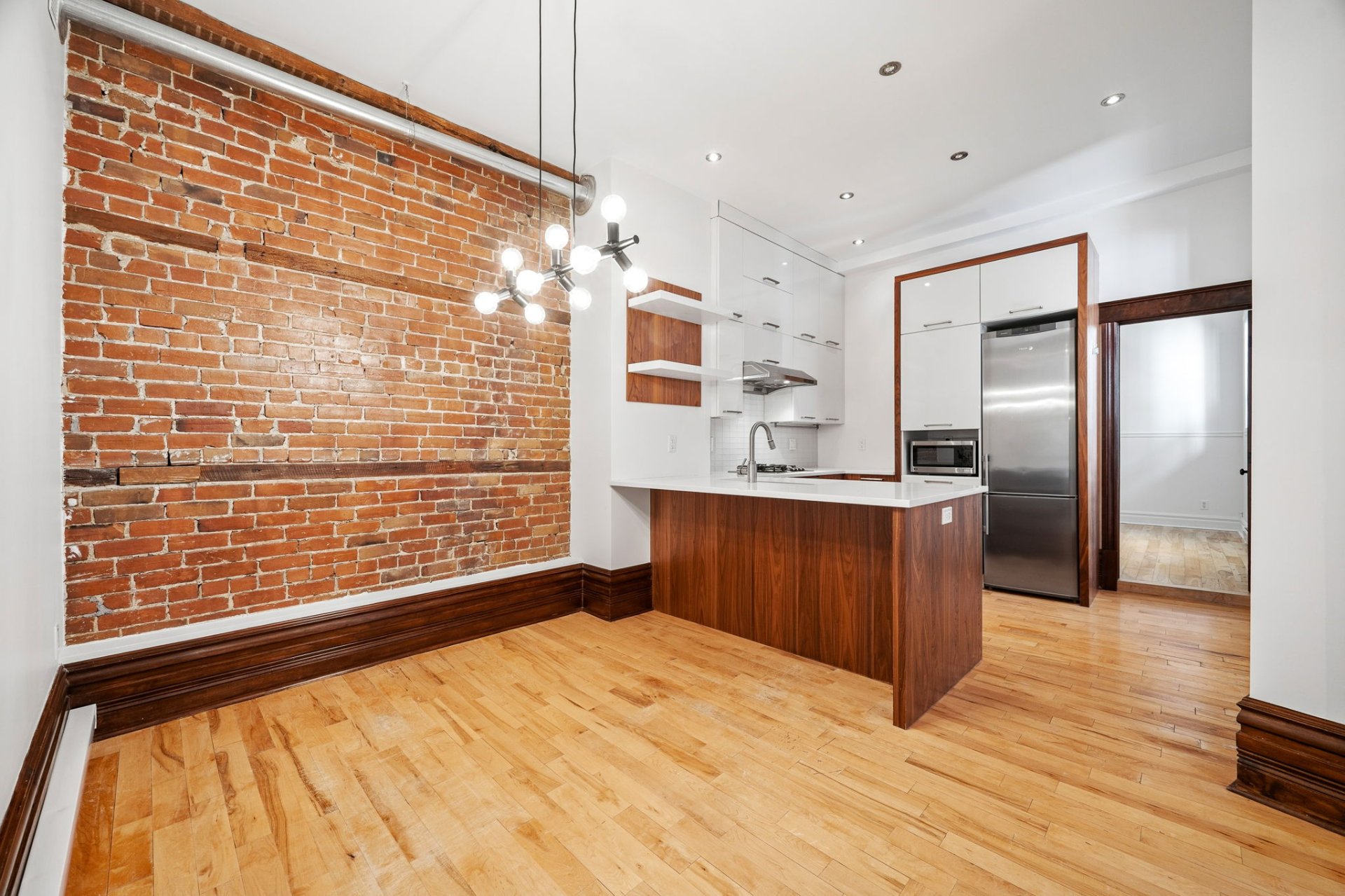 4322 Rue Berri