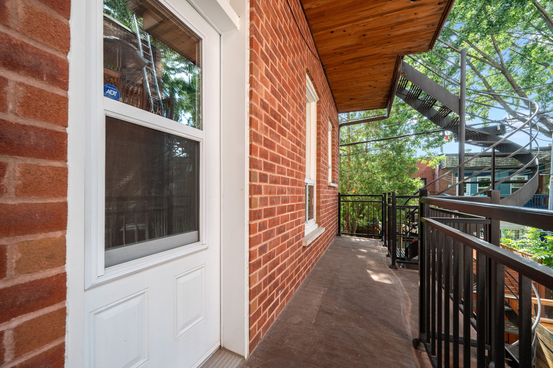 4322 Rue Berri