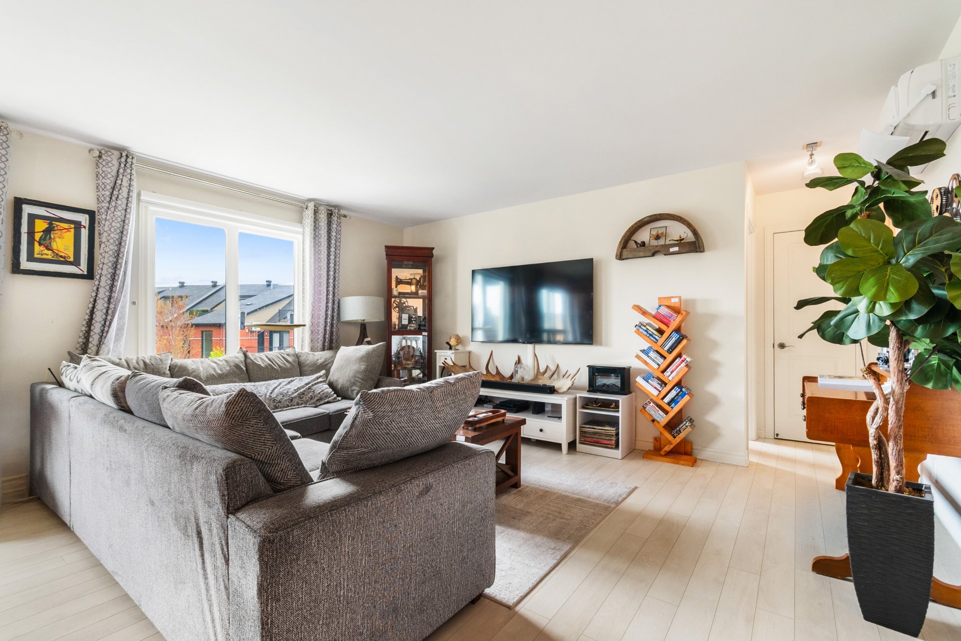 Condo — 4